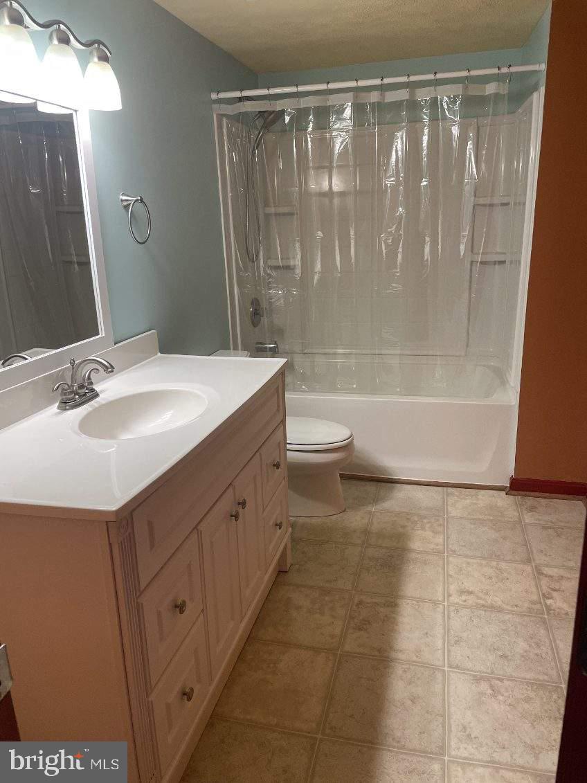 CHESAPEAKE RANCH ESTATES - Residential Lease