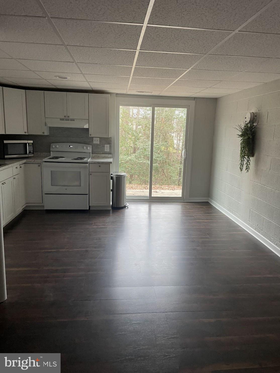 CHESAPEAKE RANCH ESTATES - Residential Lease