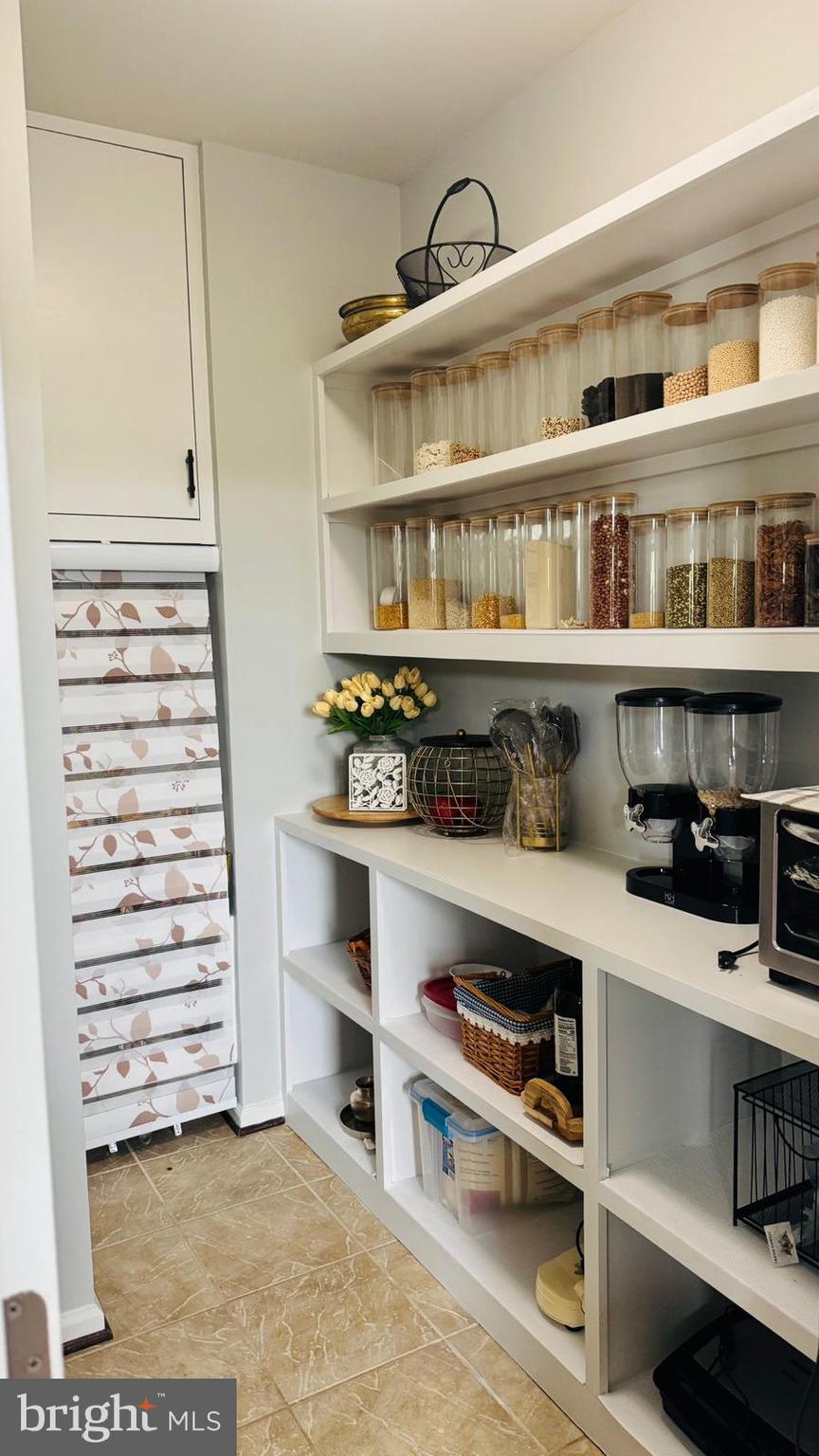 STONE RIDGE LAND BAY 3 - Residential Lease