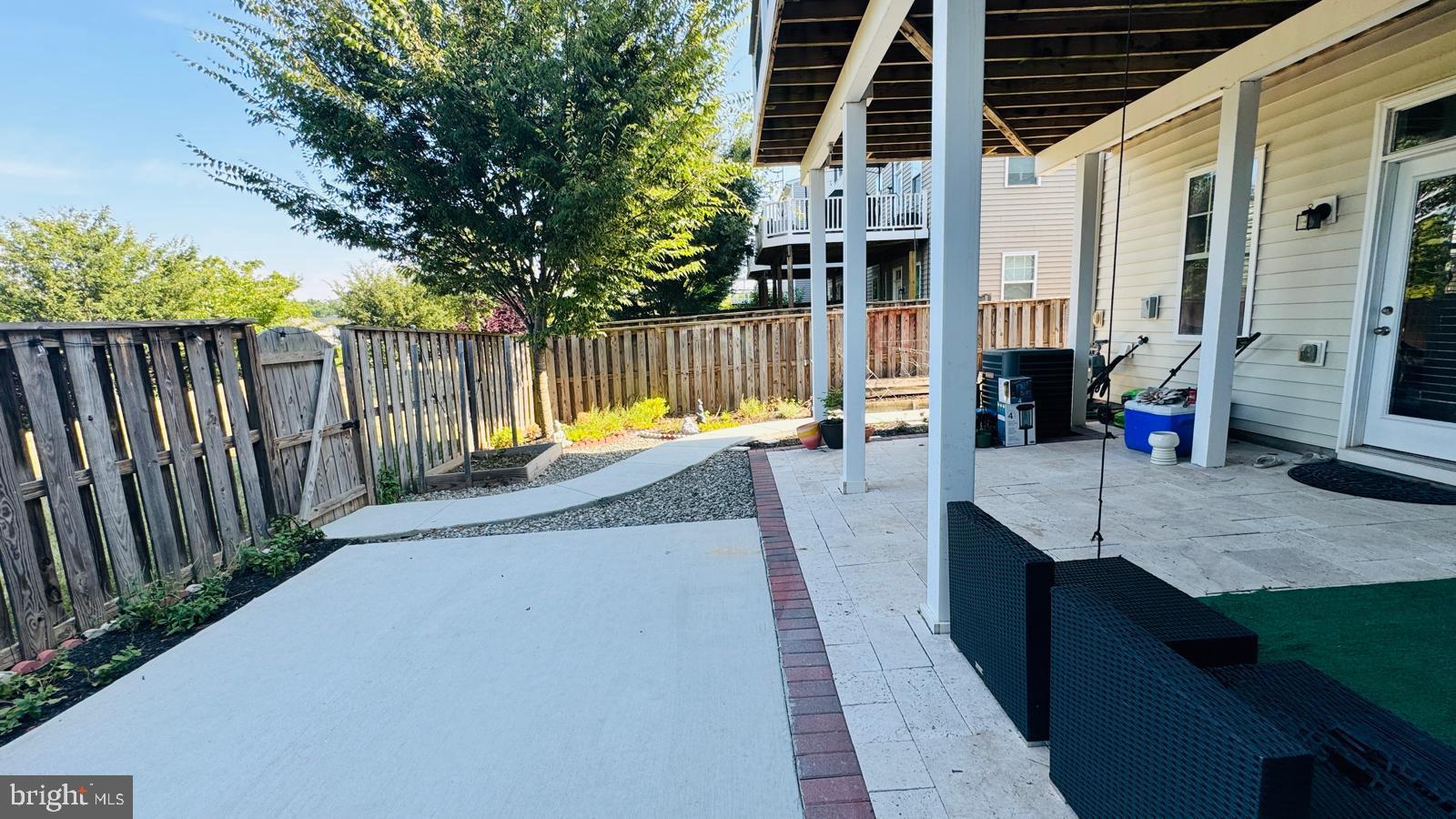 STONE RIDGE LAND BAY 3 - Residential Lease