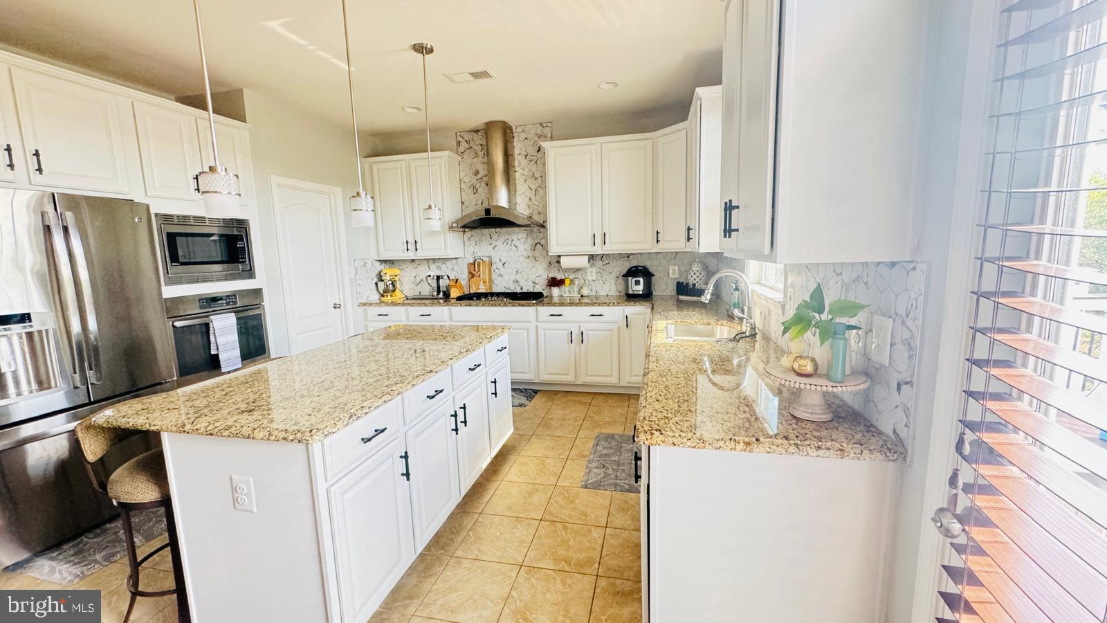 STONE RIDGE LAND BAY 3 - Residential Lease