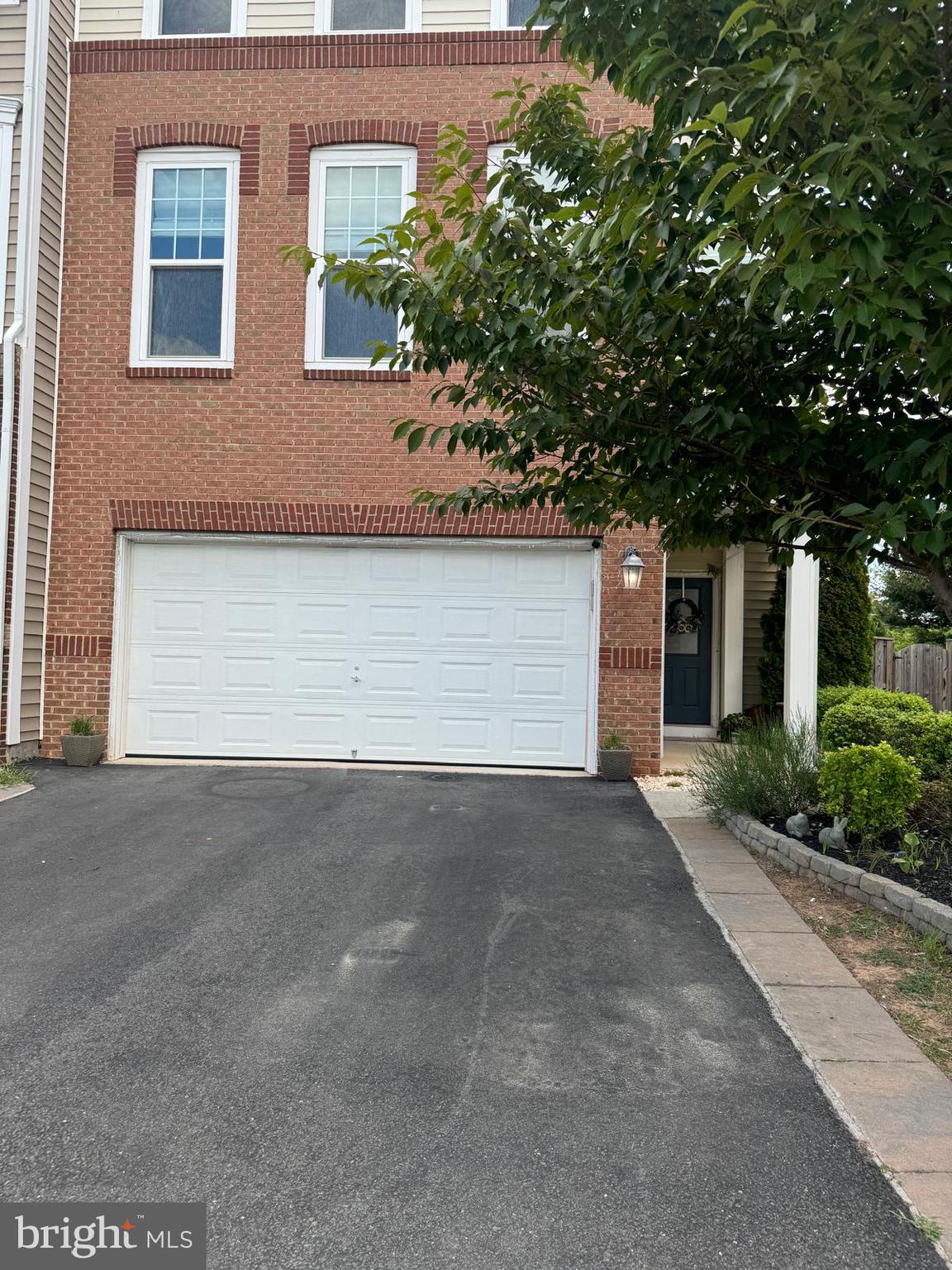 STONE RIDGE LAND BAY 3 - Residential Lease