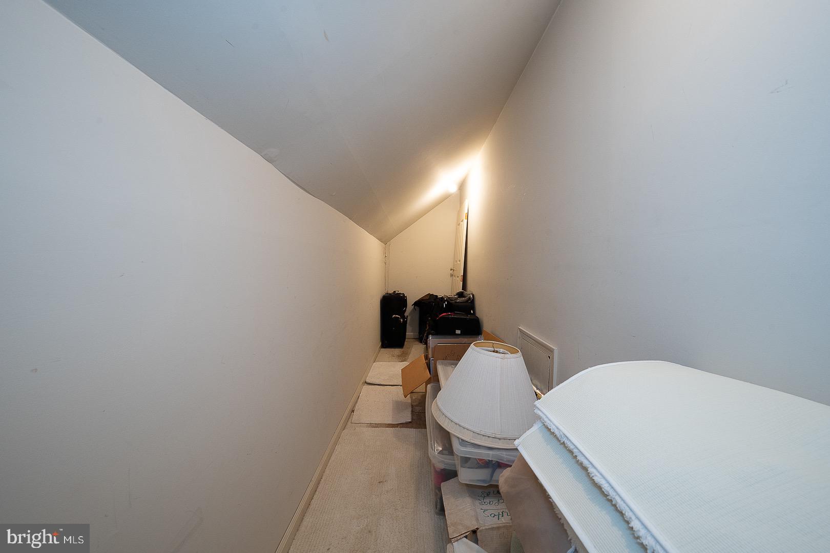 WAYNESBROOKE EAST - Residential