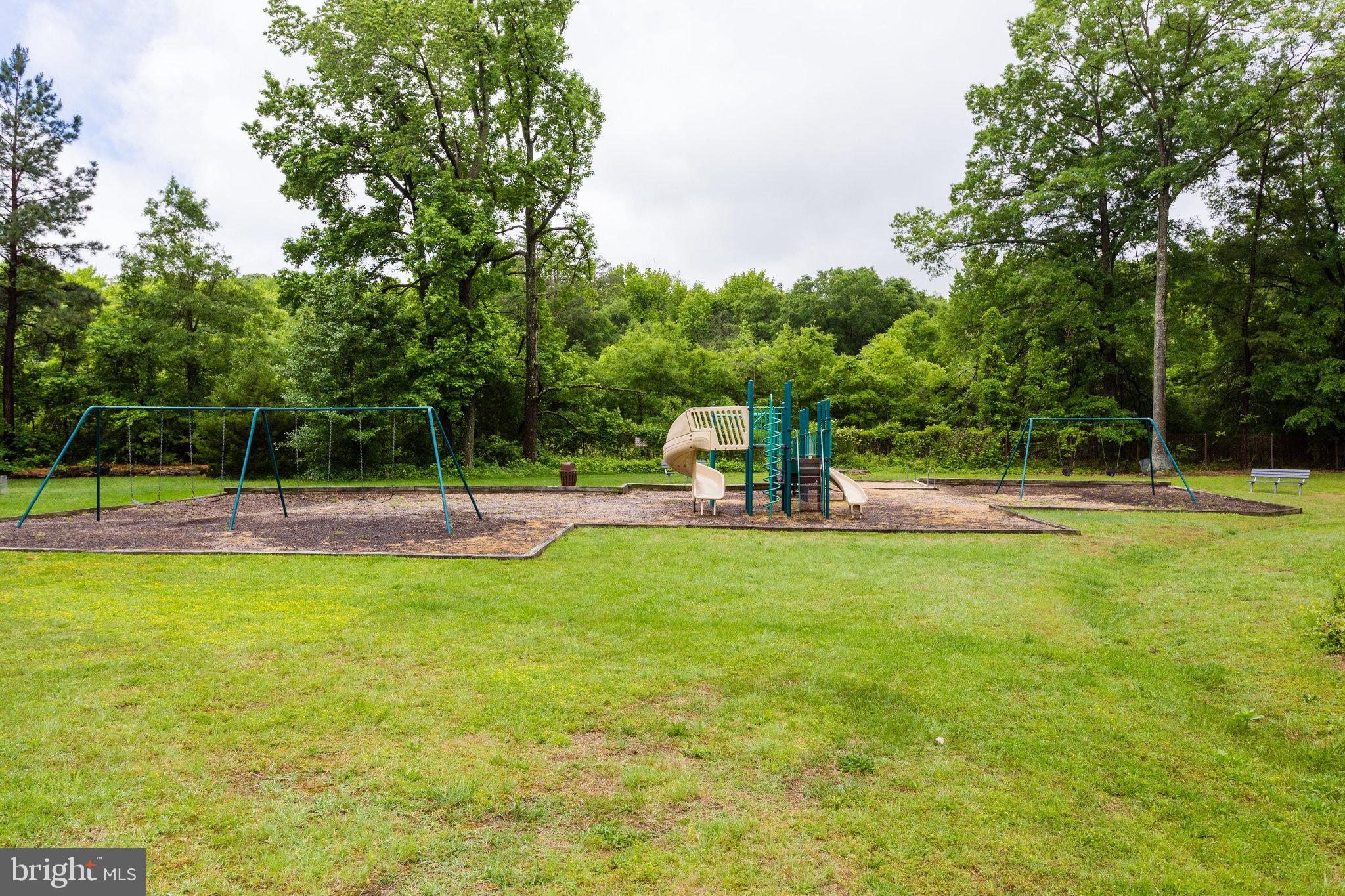 RIVER TOWERS - Residential