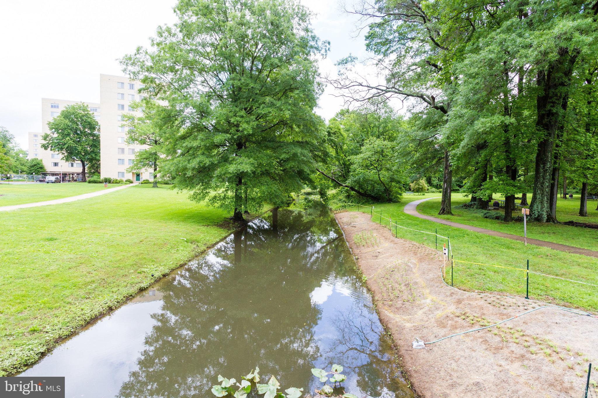 RIVER TOWERS - Residential