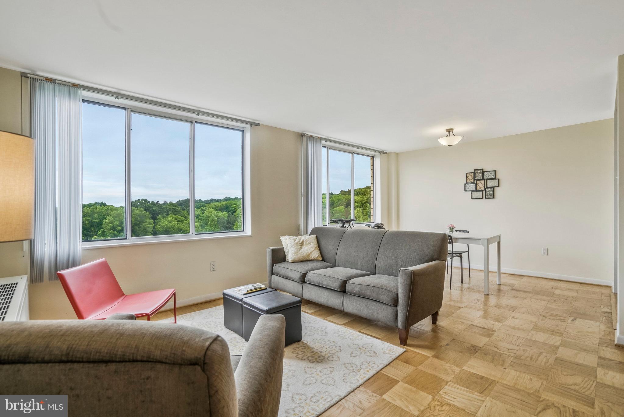 RIVER TOWERS - Residential