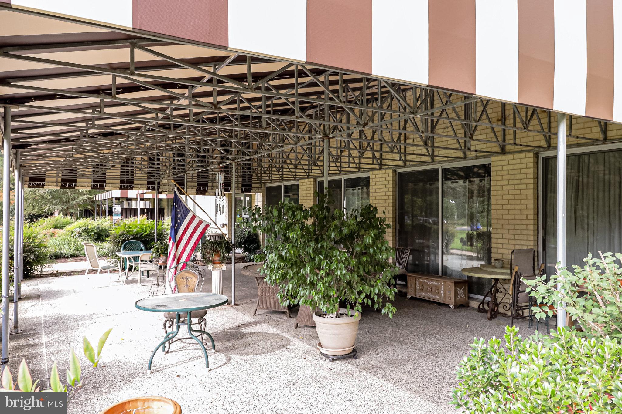 RIVER TOWERS - Residential