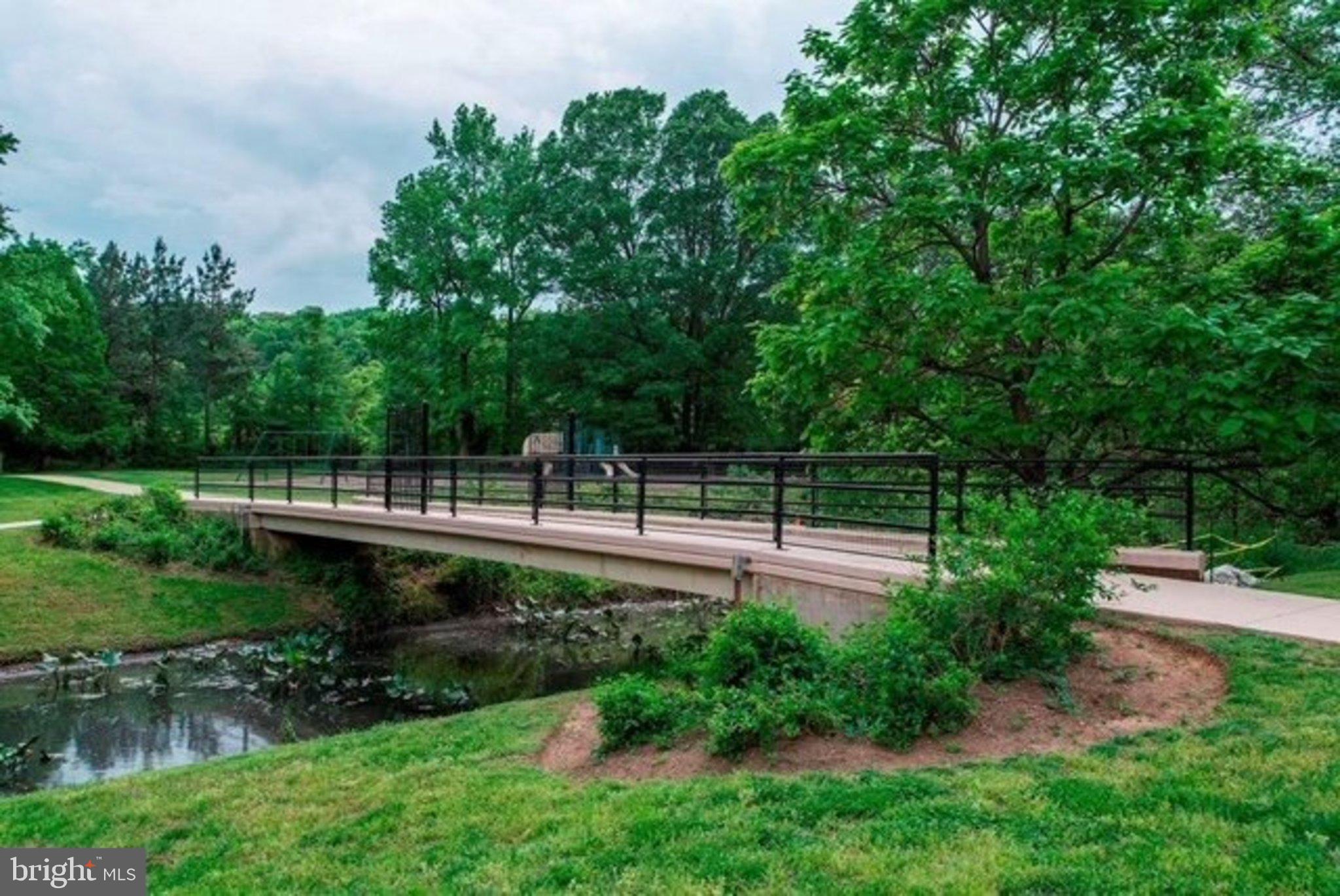 RIVER TOWERS - Residential