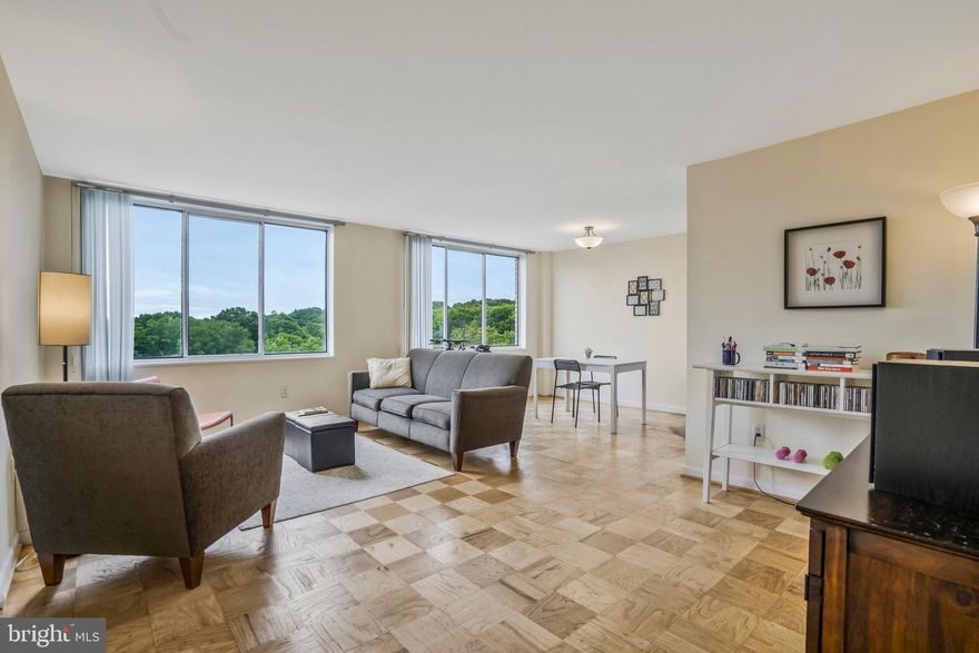 Light Filled 1 Bedroom 1 Bath condo located in Alexandria with All Utilities included in condo fee! Large Master Bedroom featuring Double Closets. Hardwood Floors throughout, Updated Heating/Cooling Convectors, and a amazing view! Community includes Pool, Trails, Fitness Center, Tennis Courts, Basketball Courts and easy access to 95,495 Old Town, and George Washington Parkway and Belle View Shopping Center! Routine Bus Service to Huntington Metro! Ample Parking! Move in Ready!