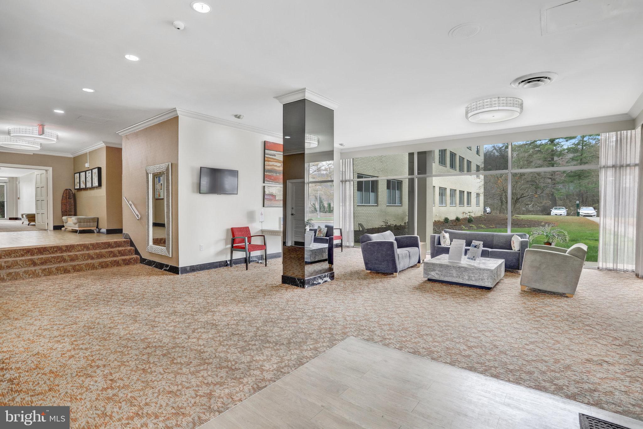 RIVER TOWERS - Residential