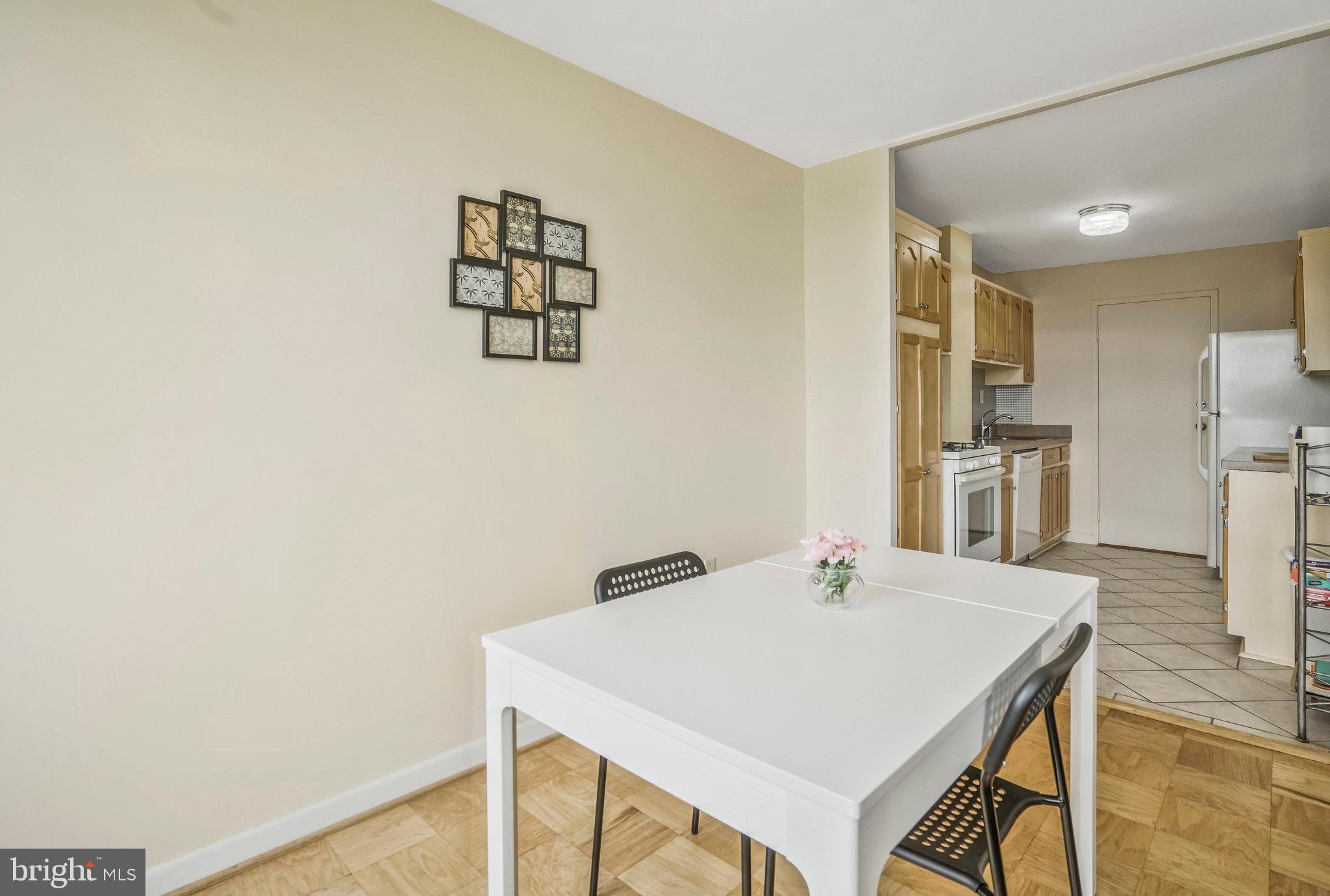 RIVER TOWERS - Residential