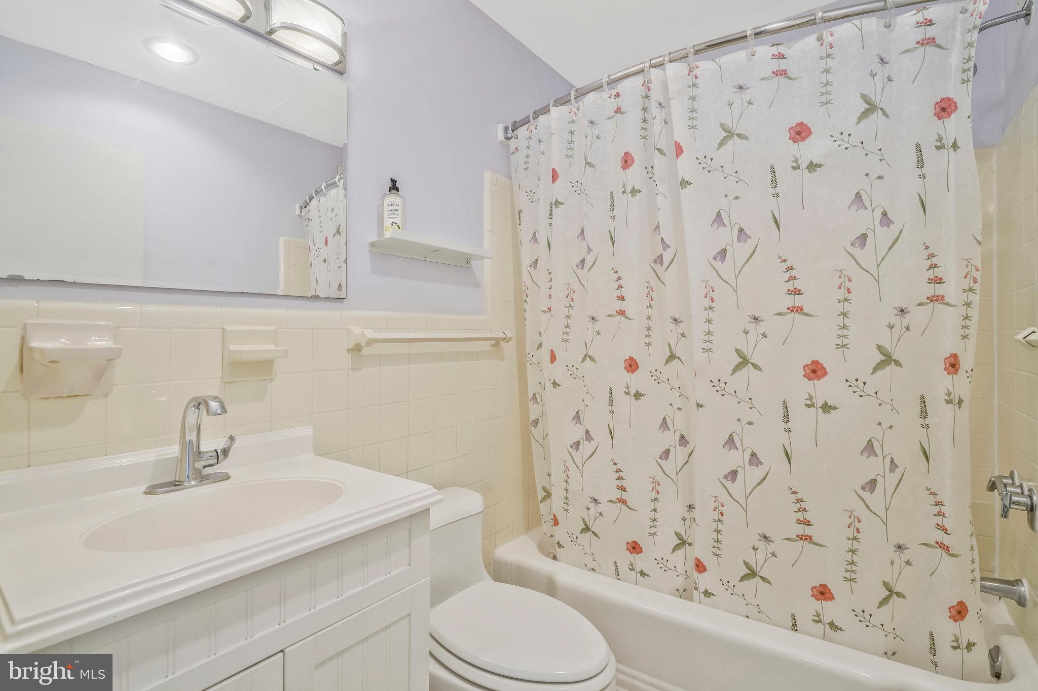 RIVER TOWERS - Residential