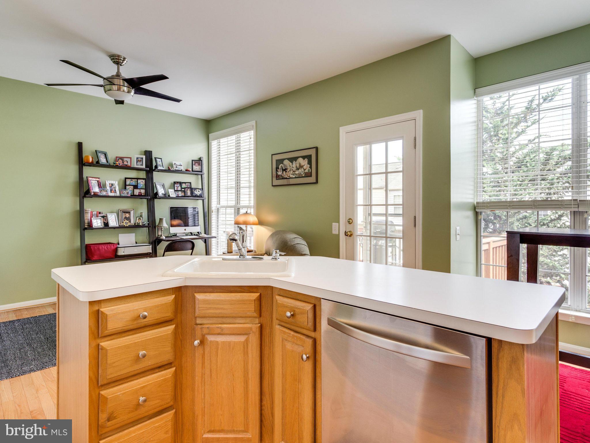 ISLAND CREEK - Residential