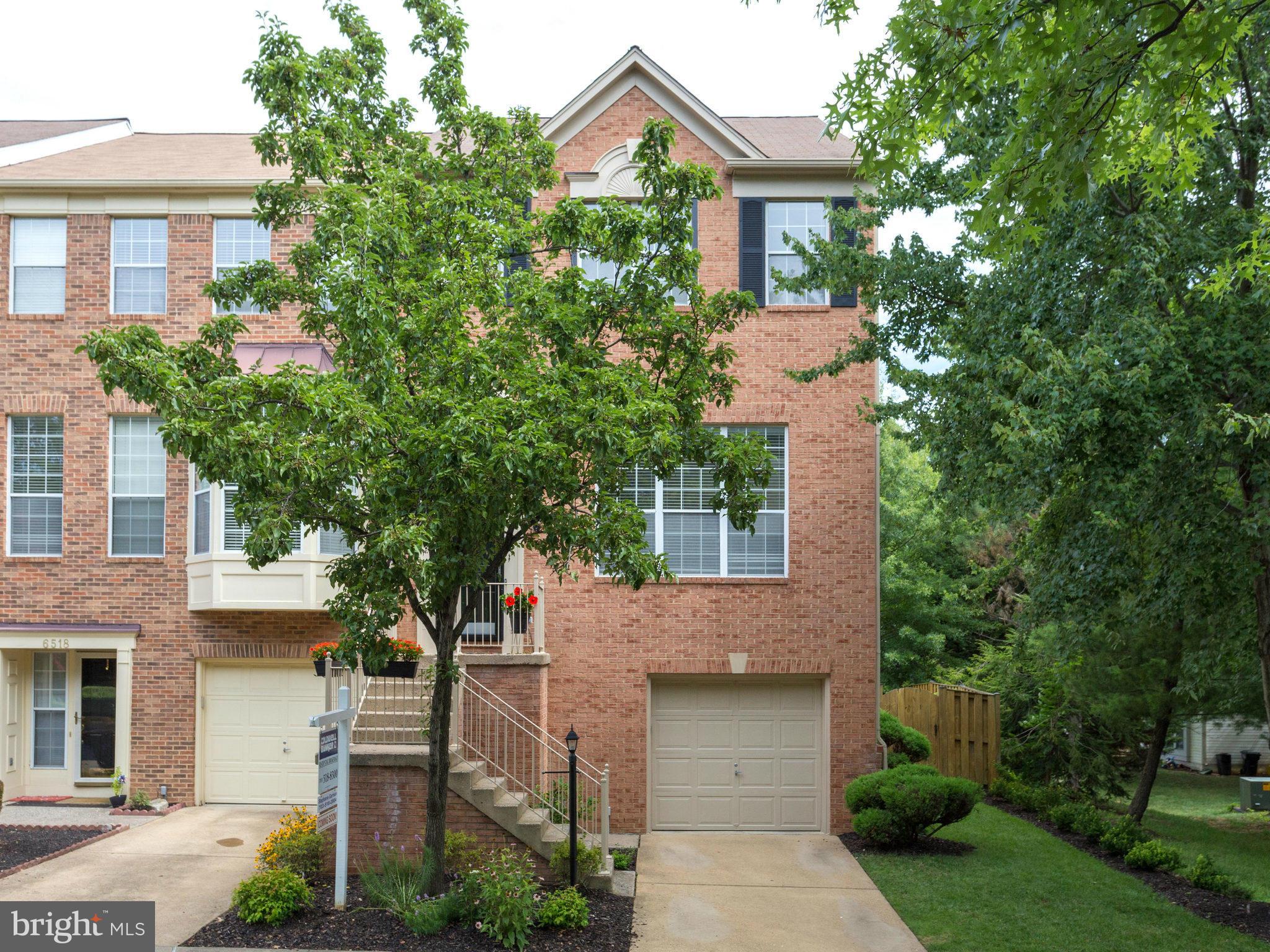 ISLAND CREEK - Residential