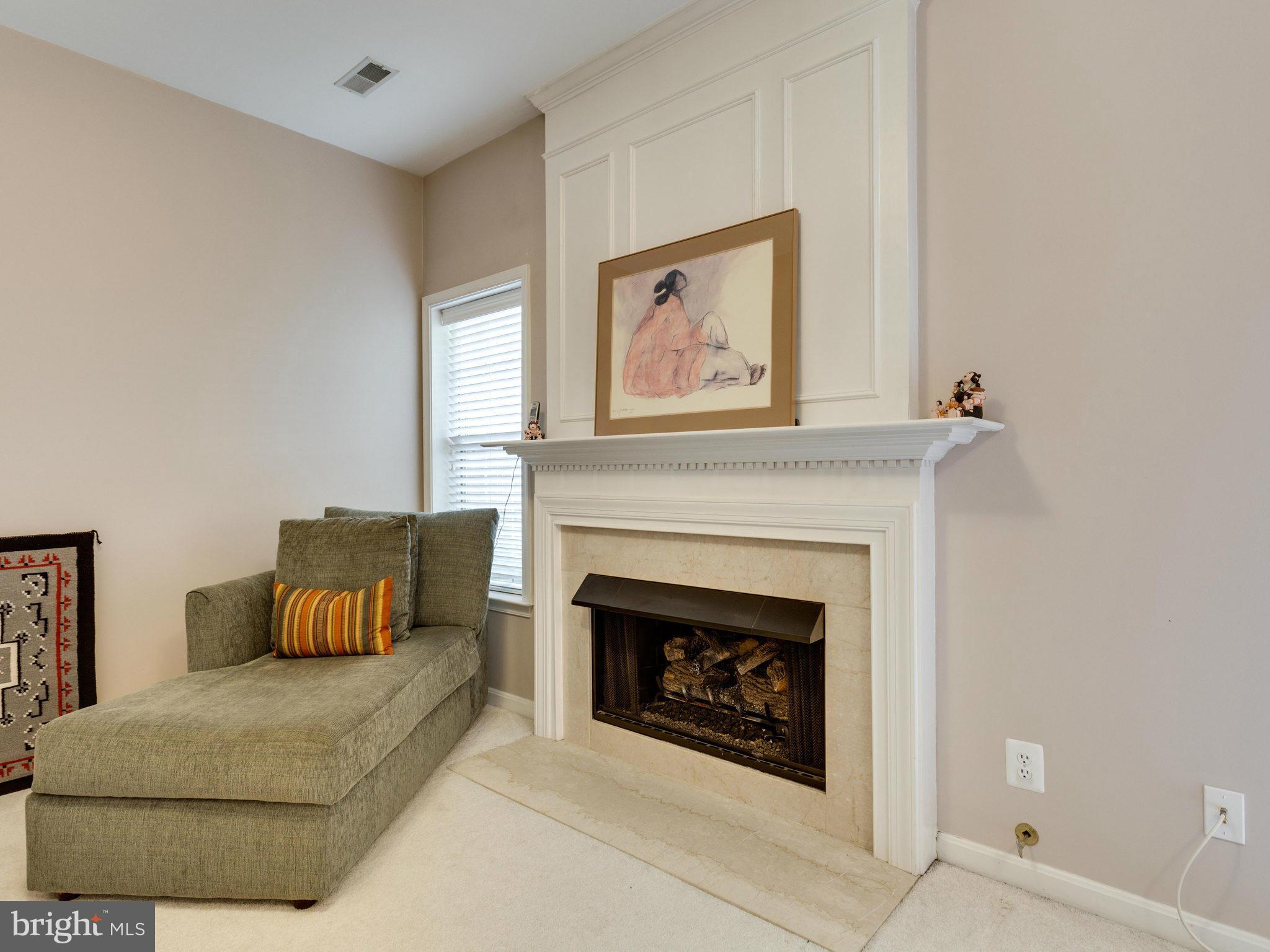 ISLAND CREEK - Residential