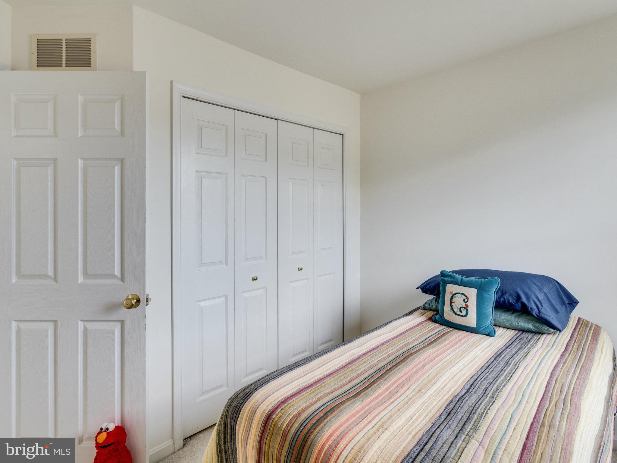 ISLAND CREEK - Residential