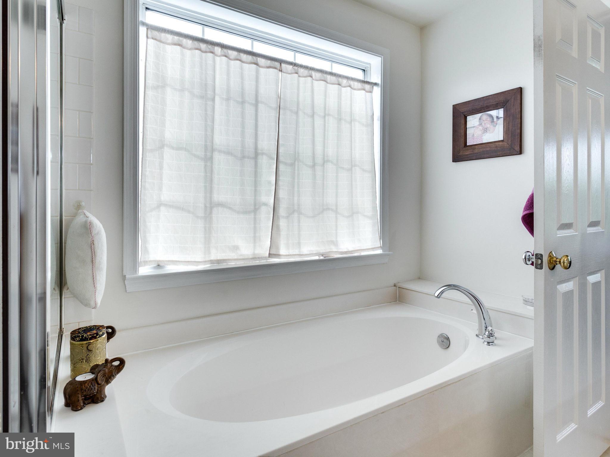 ISLAND CREEK - Residential