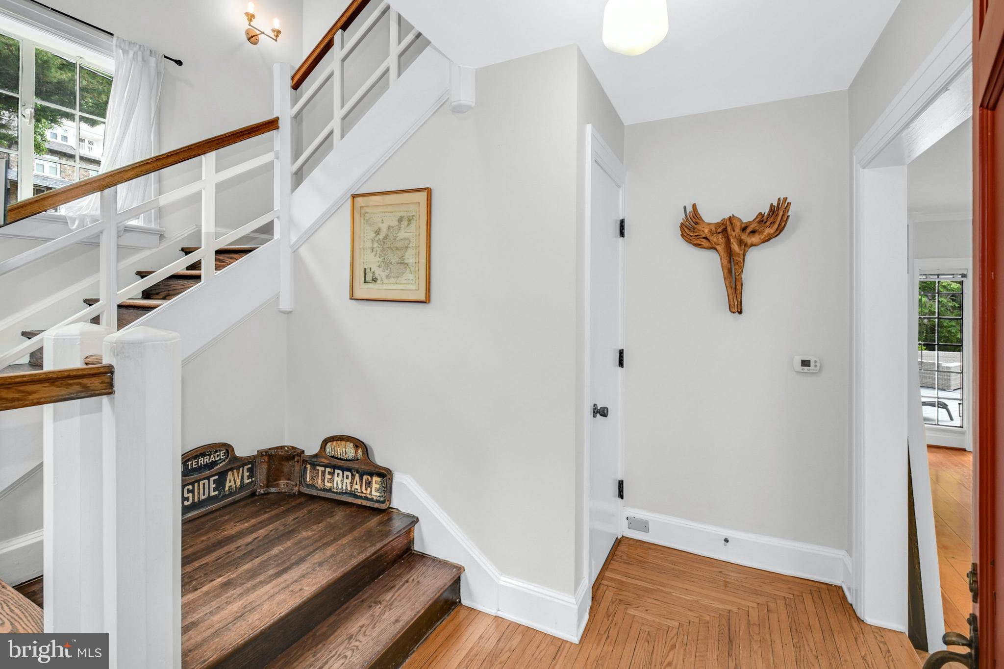 COLLEGE HILL - Residential