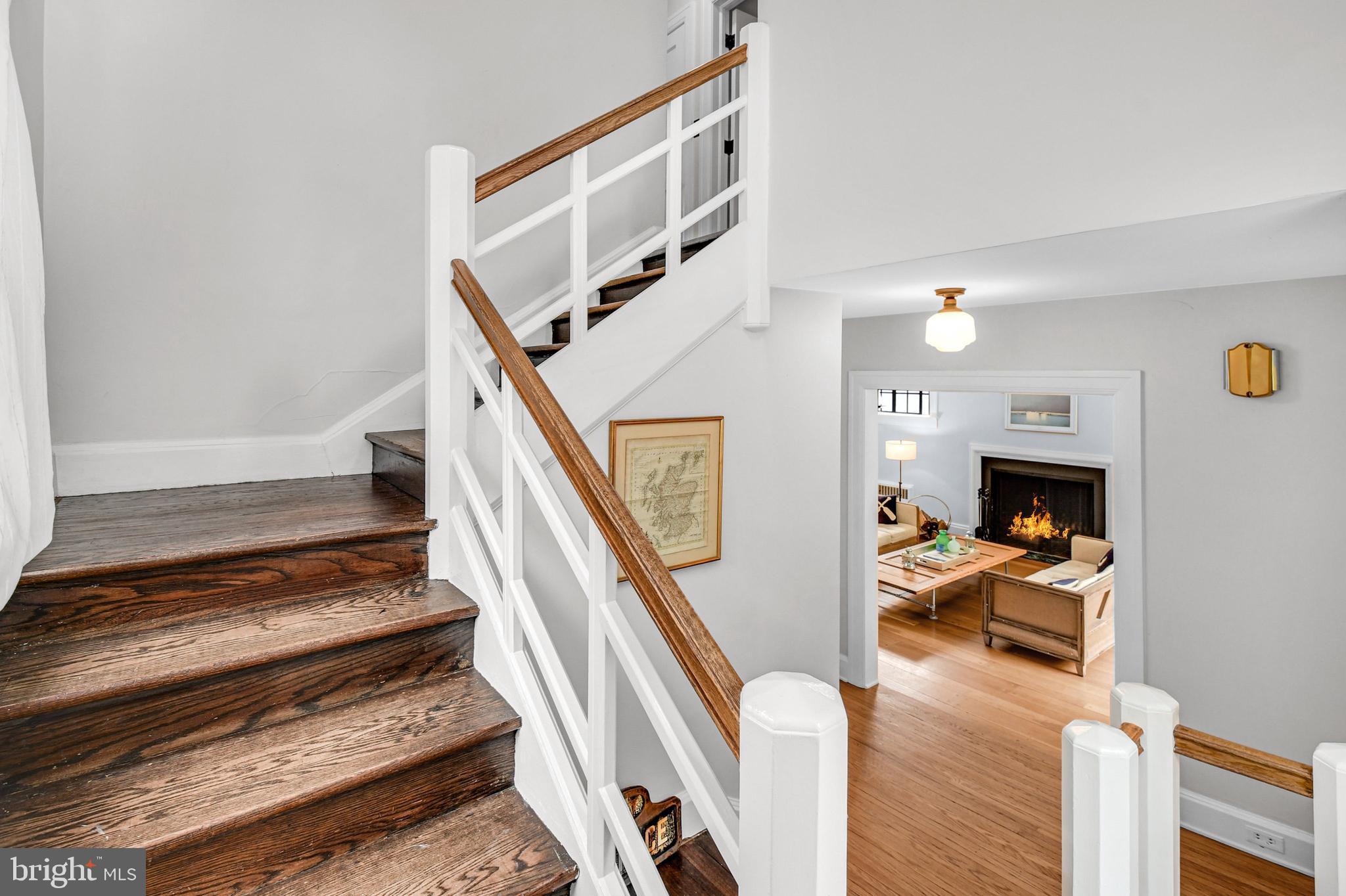 COLLEGE HILL - Residential