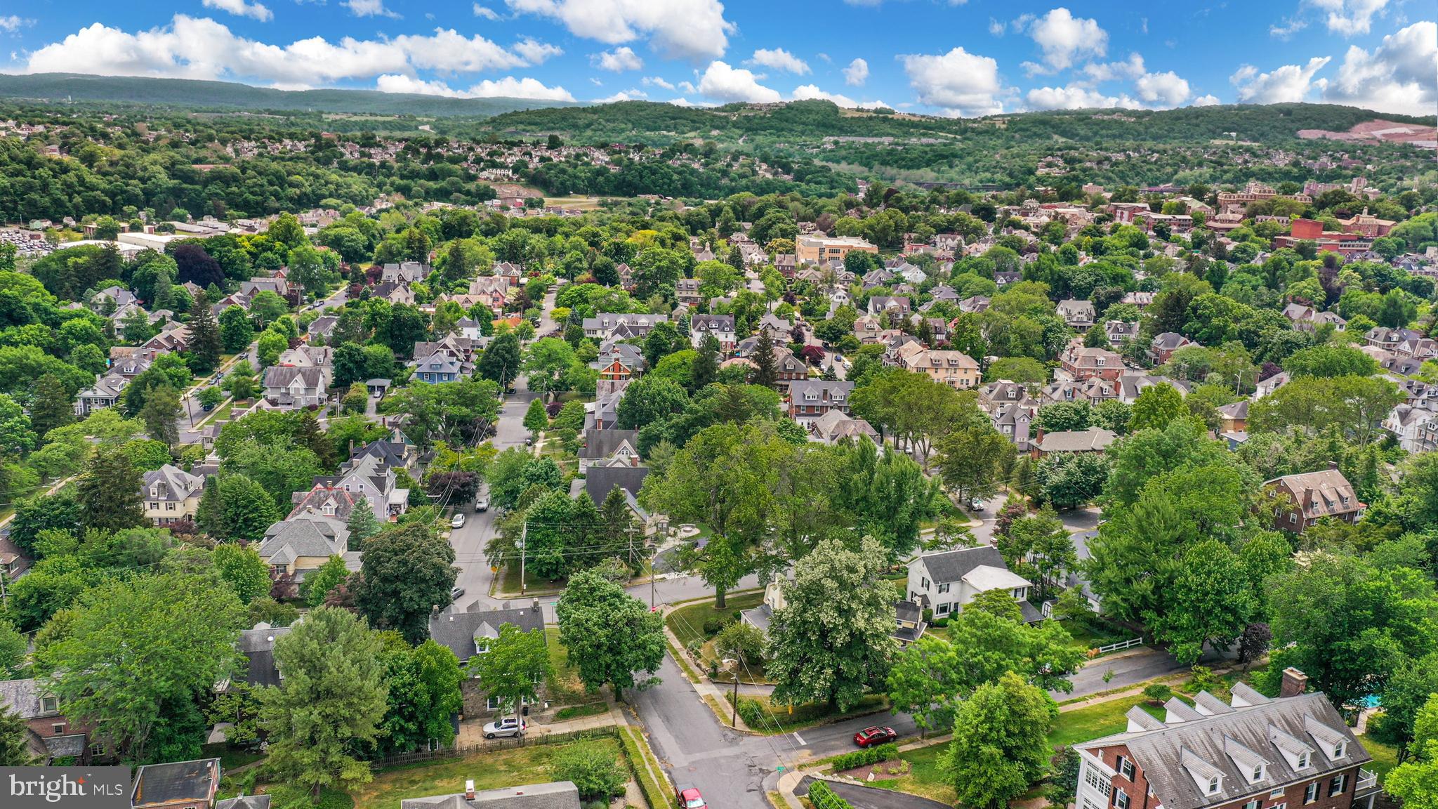 COLLEGE HILL - Residential