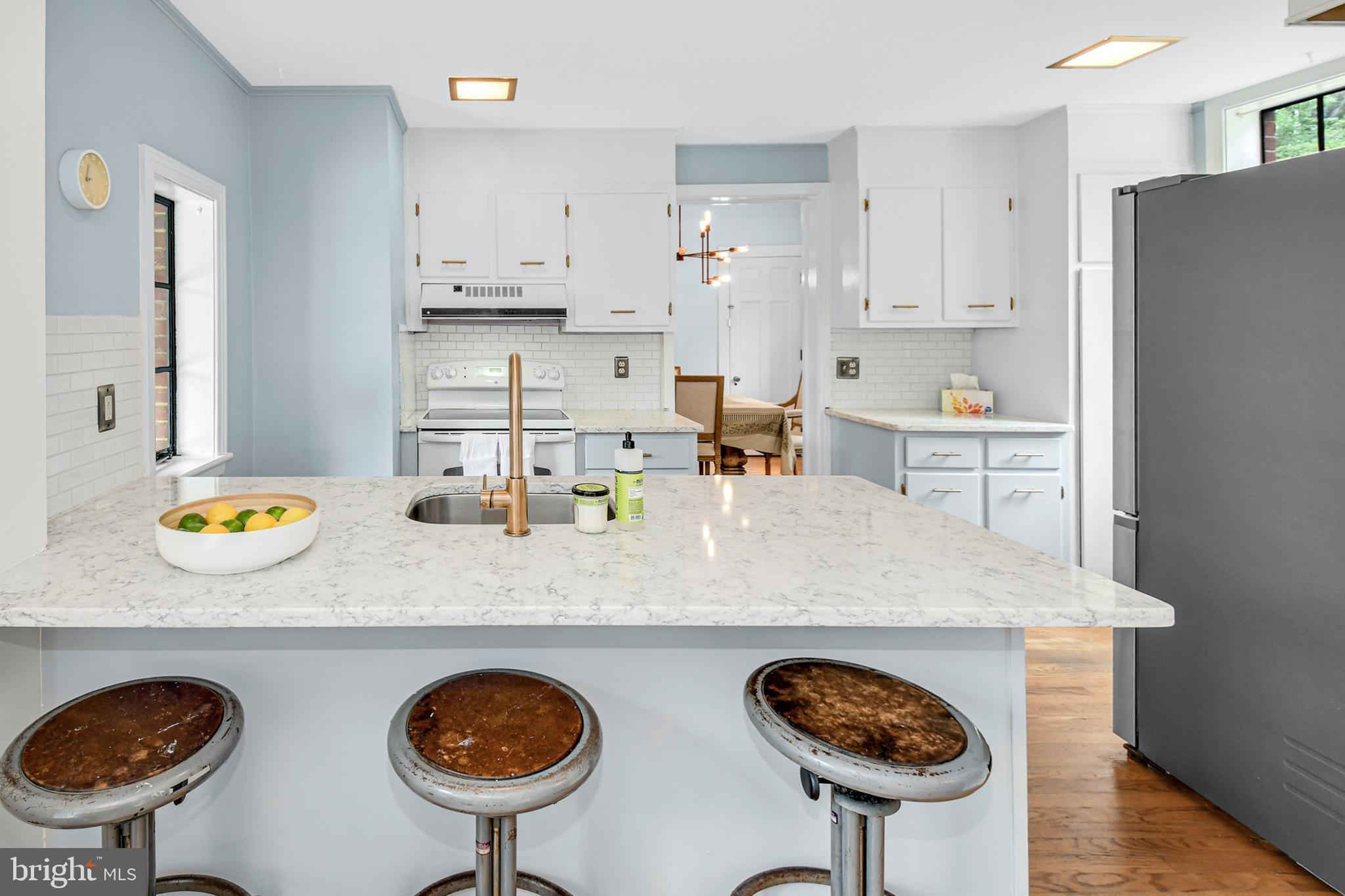 COLLEGE HILL - Residential