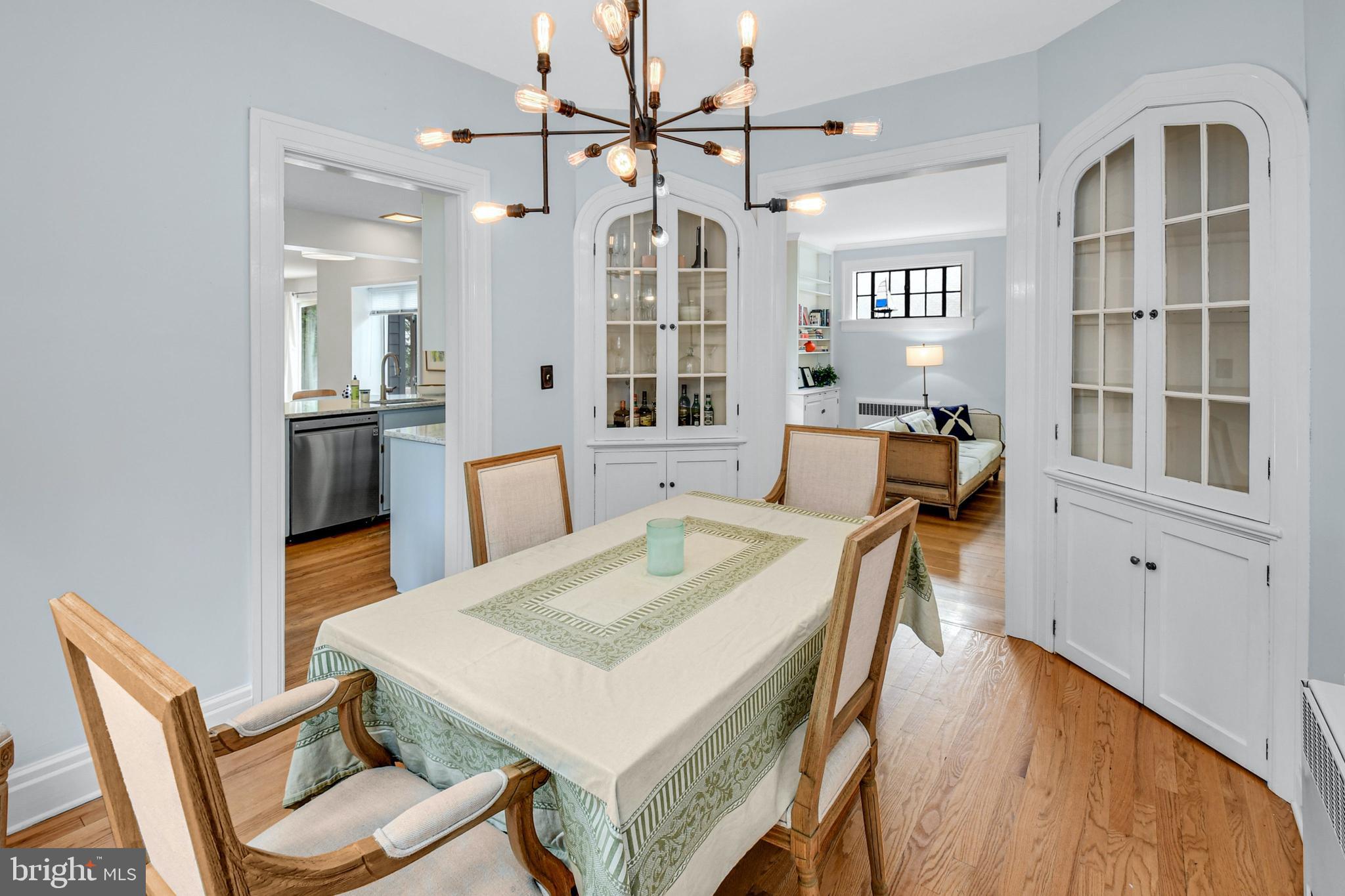 COLLEGE HILL - Residential