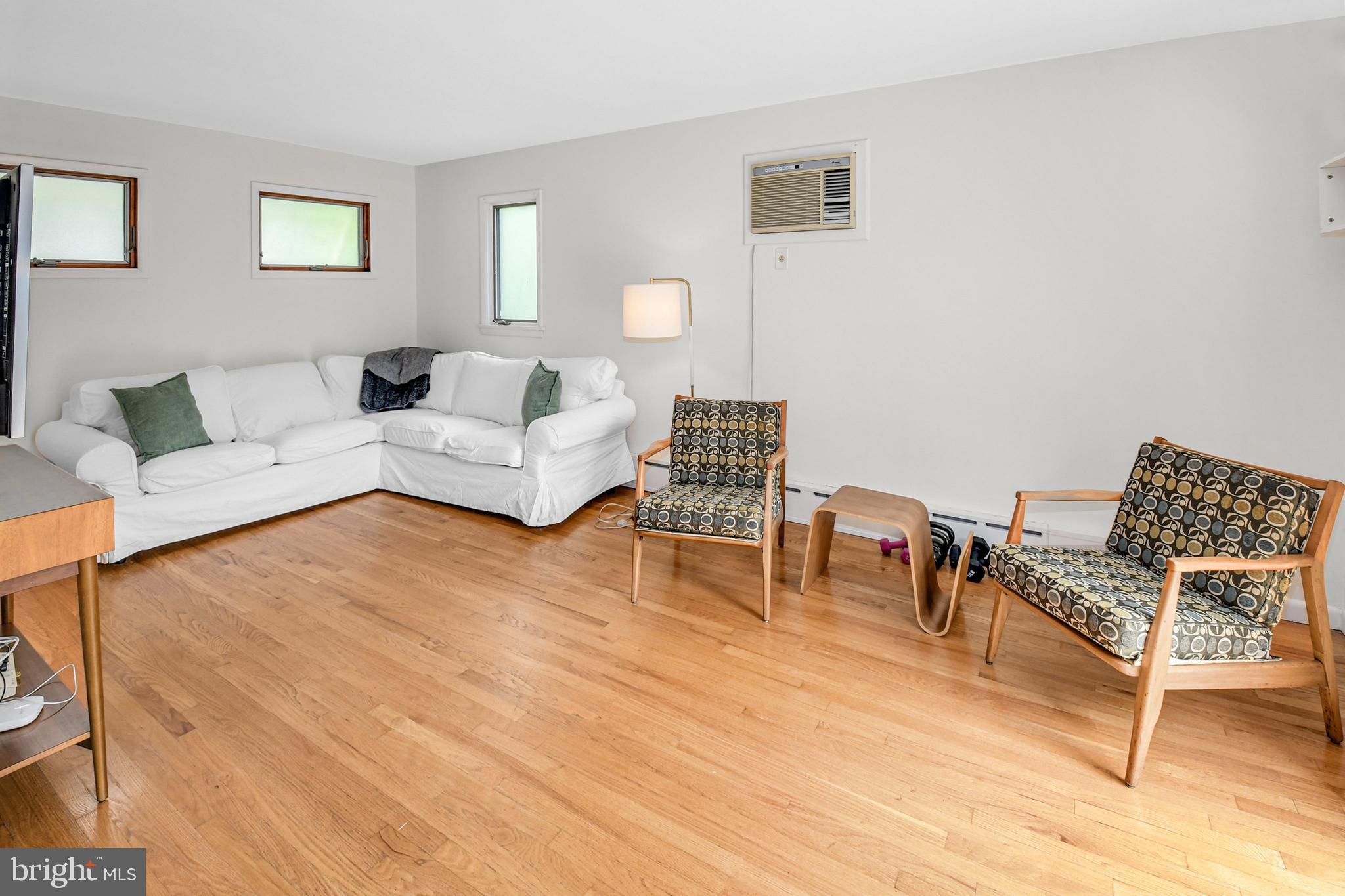 COLLEGE HILL - Residential