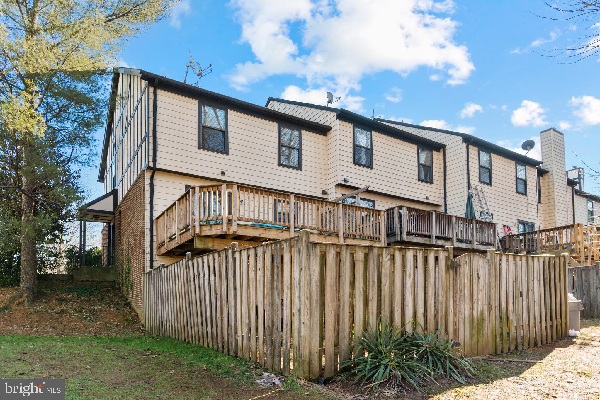 COUNTRYSIDE - Residential