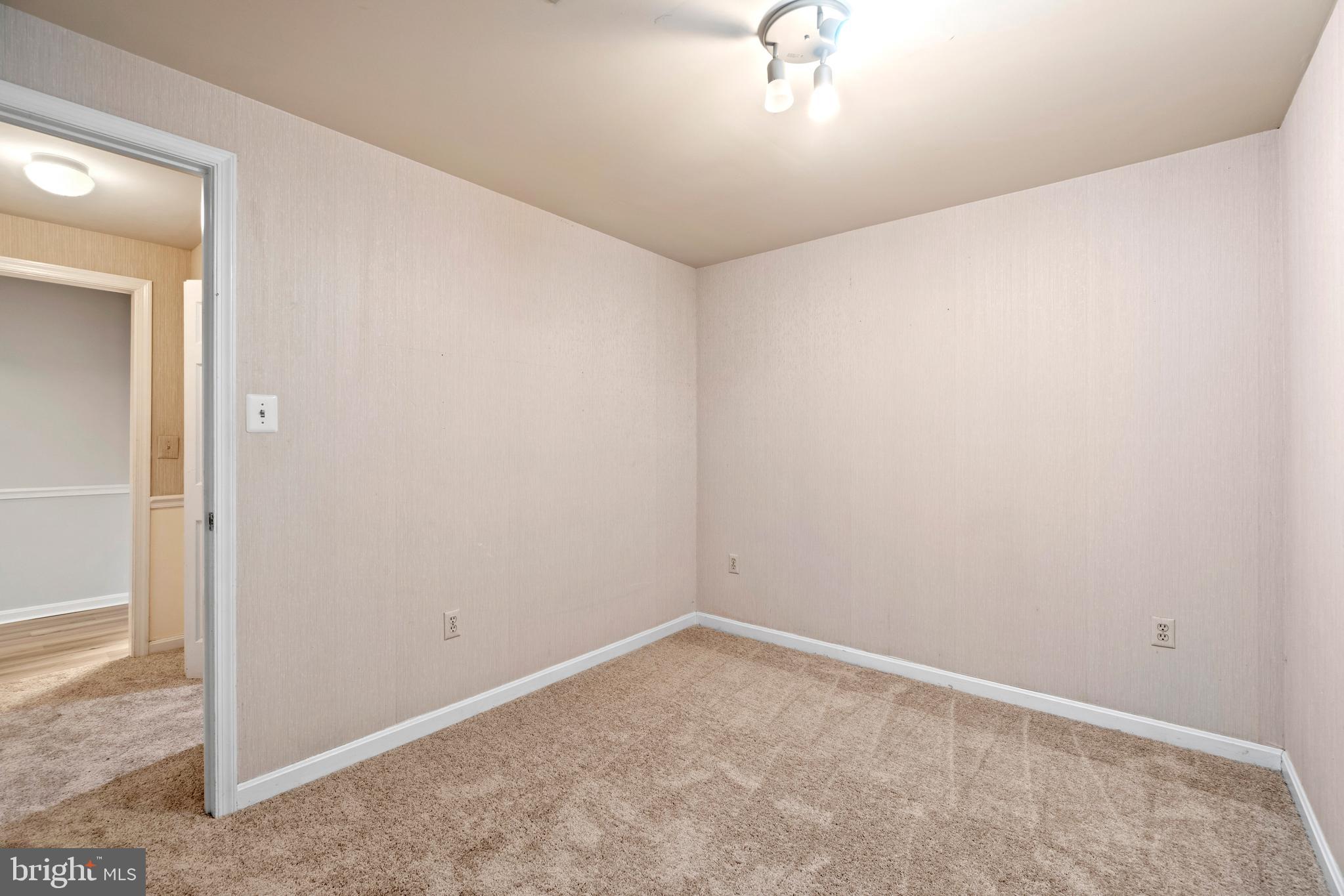 COUNTRYSIDE - Residential