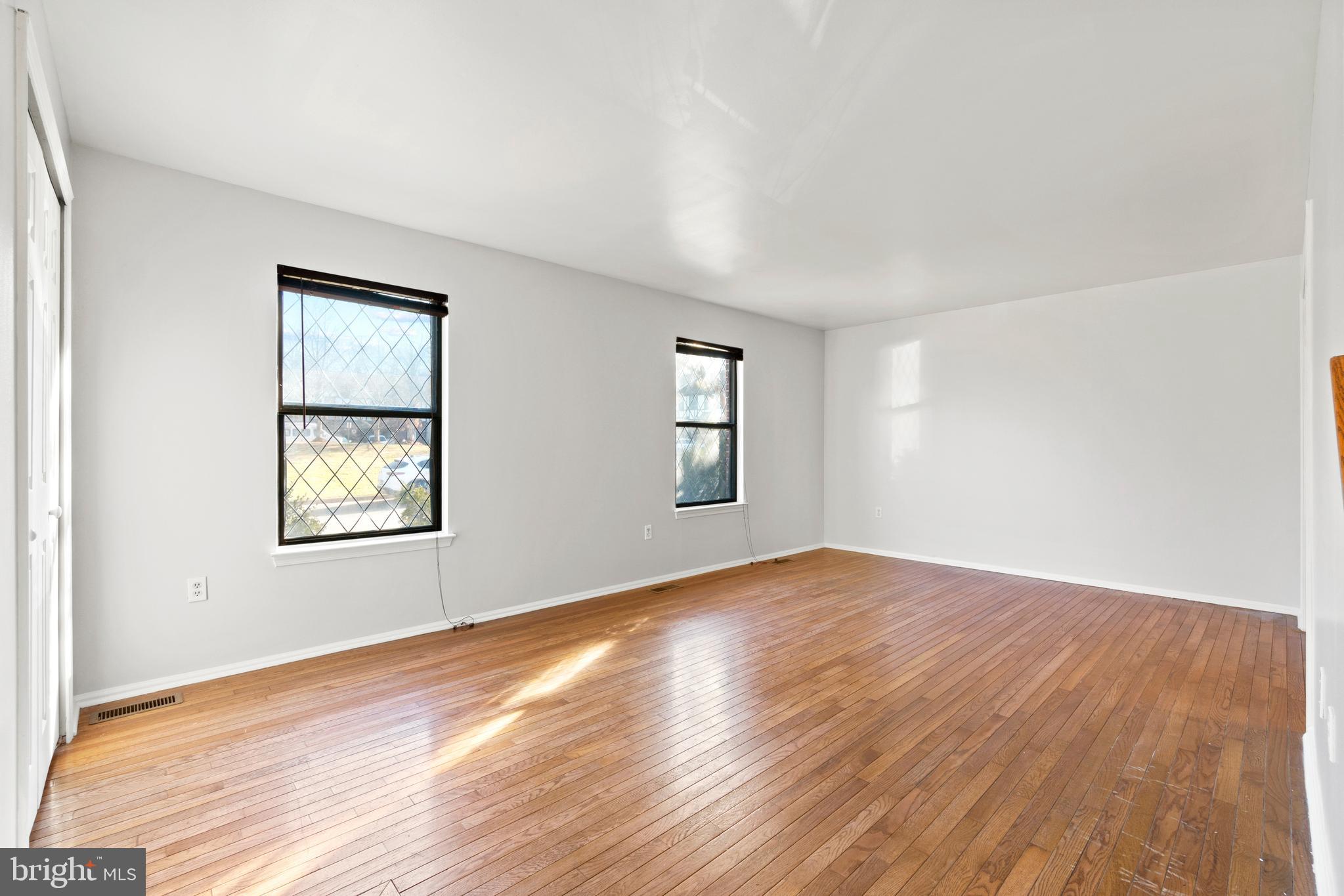 COUNTRYSIDE - Residential