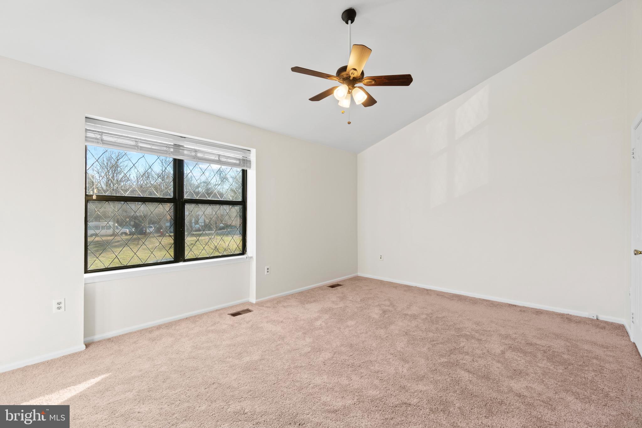 COUNTRYSIDE - Residential