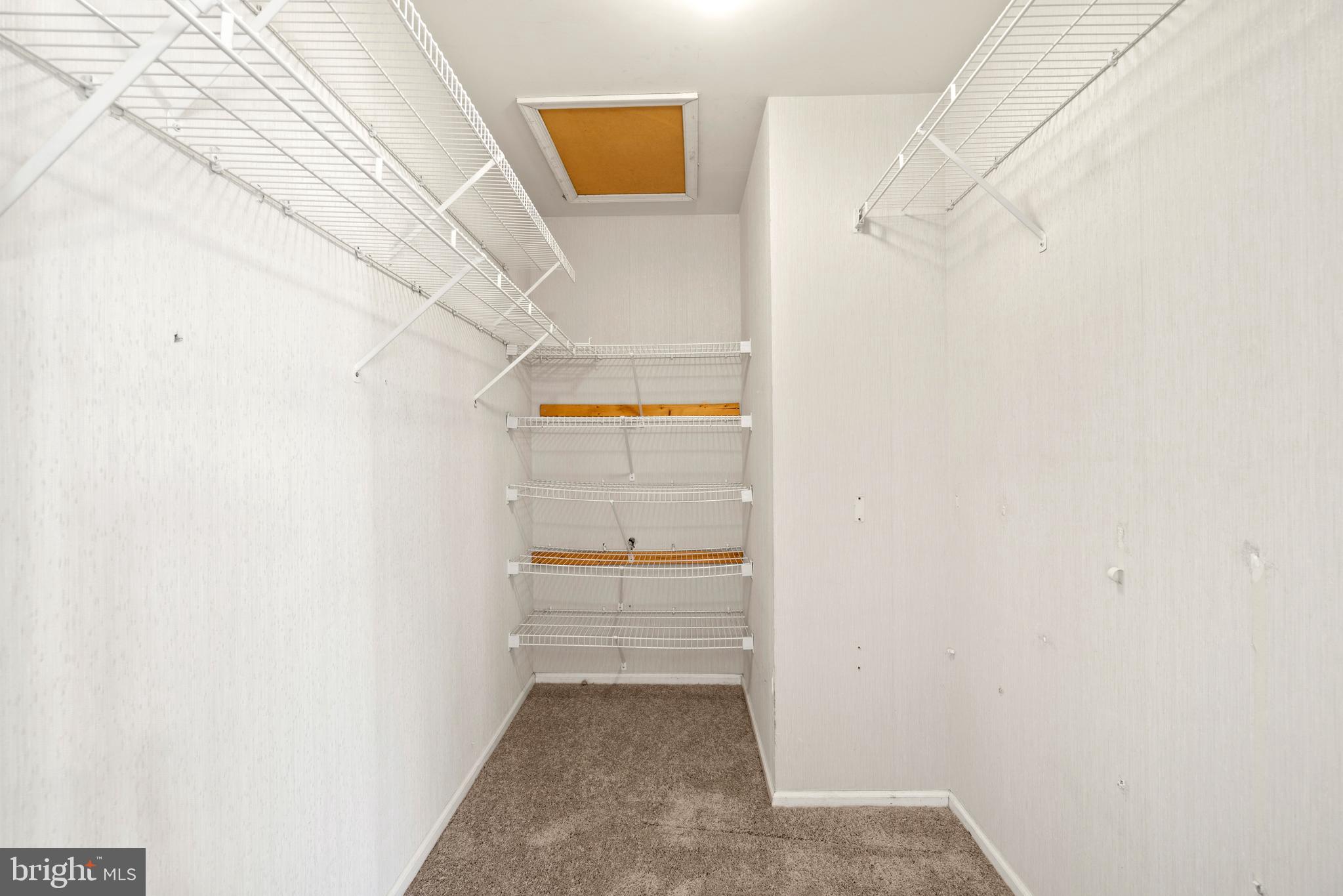 COUNTRYSIDE - Residential