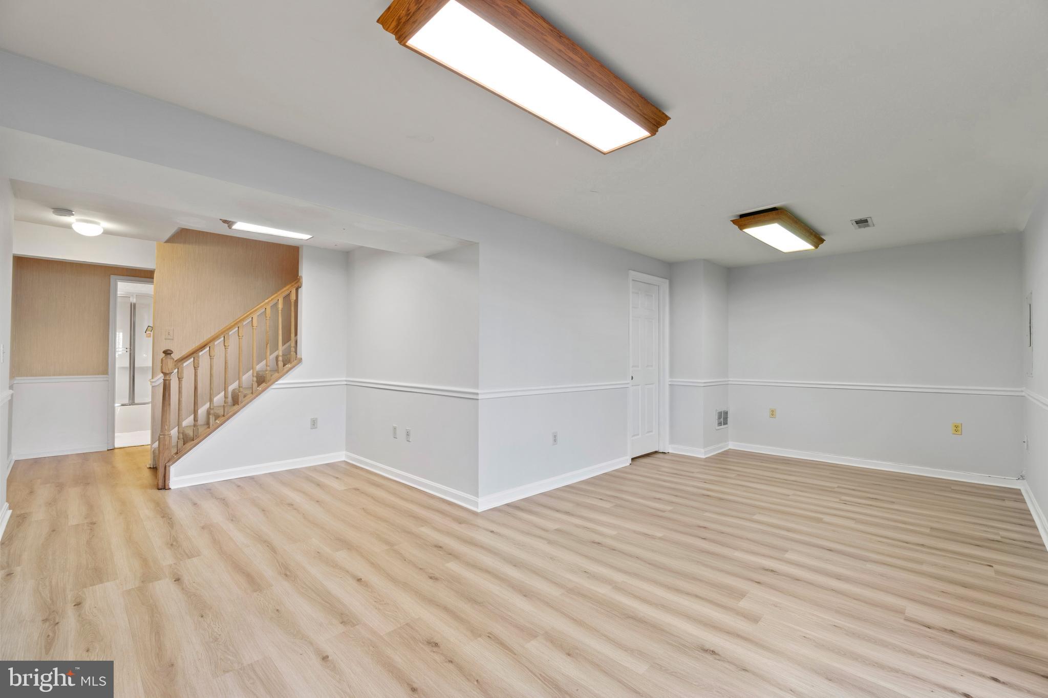 COUNTRYSIDE - Residential