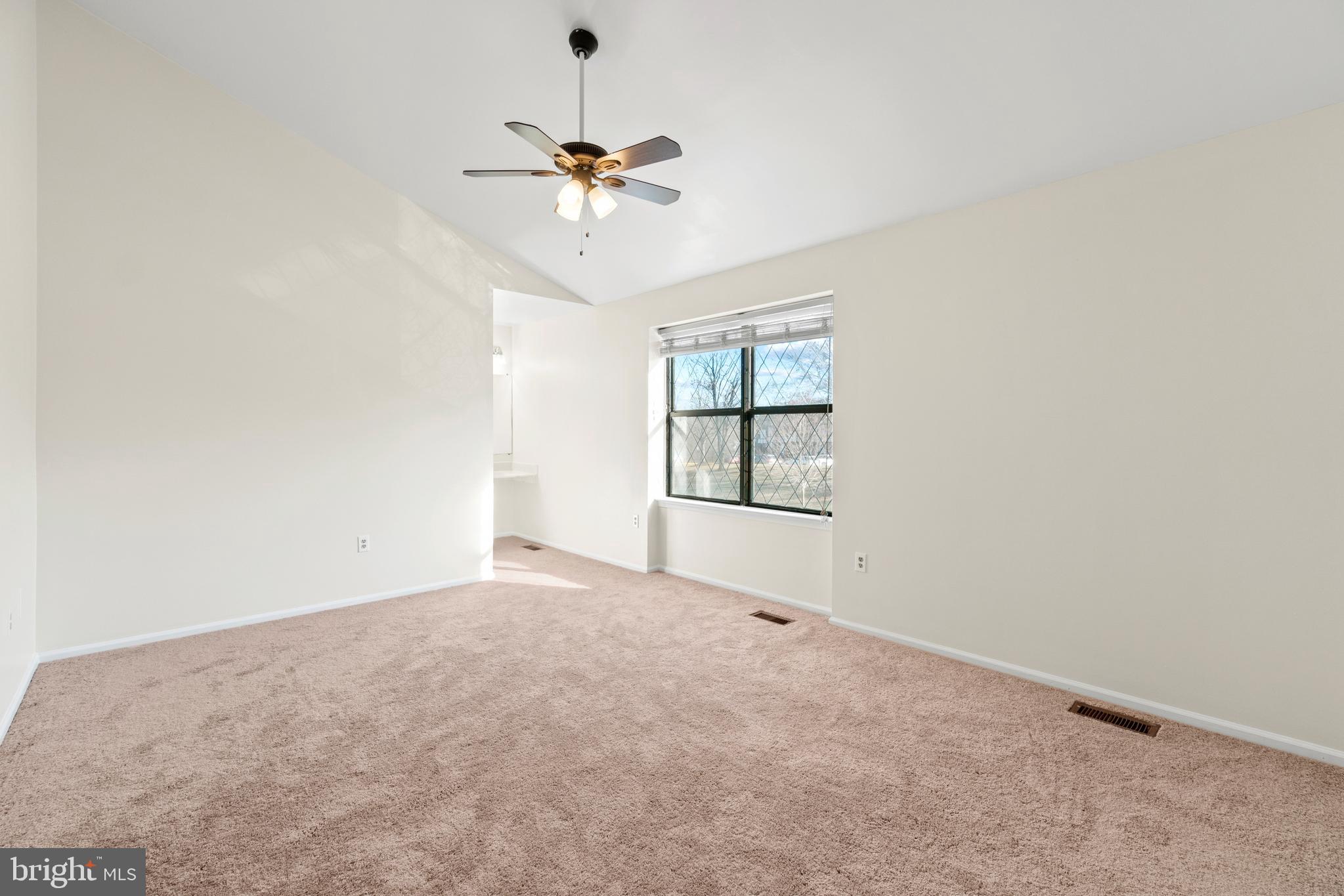 COUNTRYSIDE - Residential