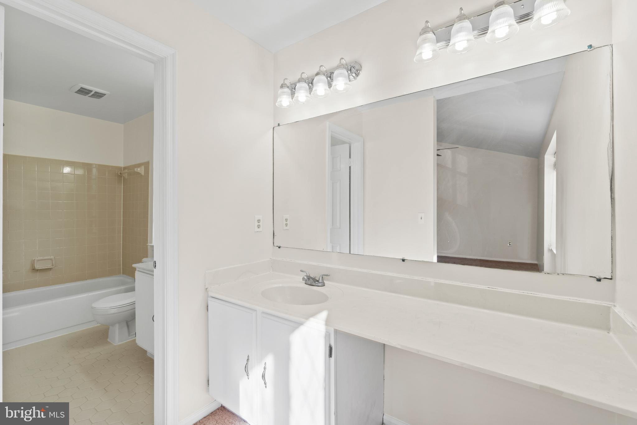 COUNTRYSIDE - Residential