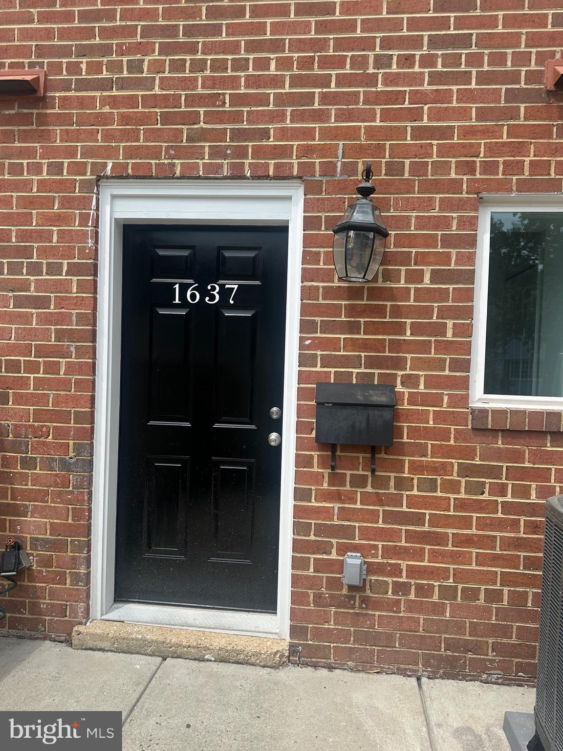 PARKSIDE AT ALEXANDRIA - Residential Lease