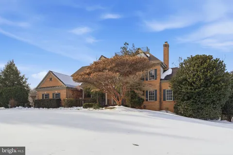 11500 Great Falls Way, Great Falls, VA MLS: VAFX2279038