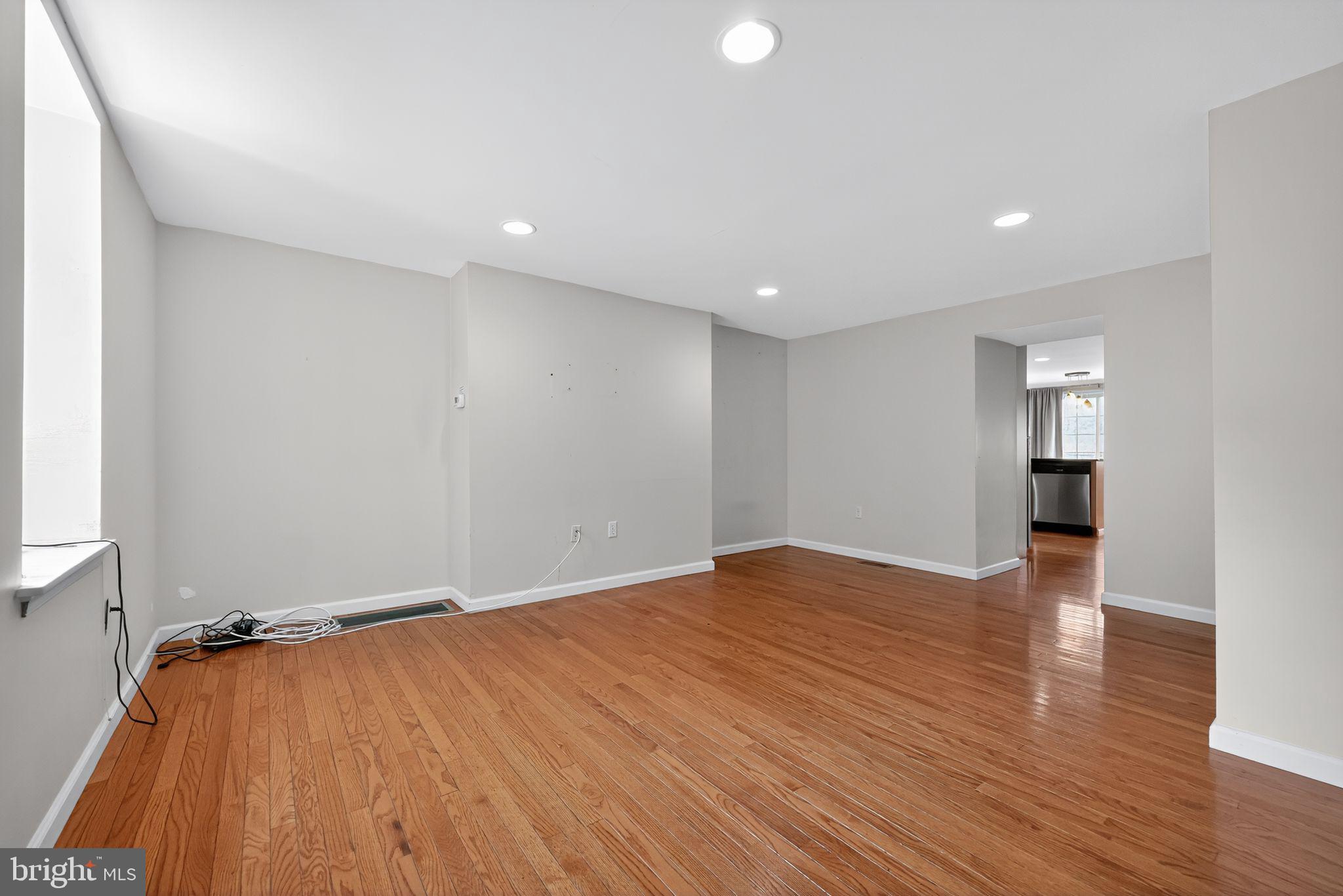 MANAYUNK - Residential Lease