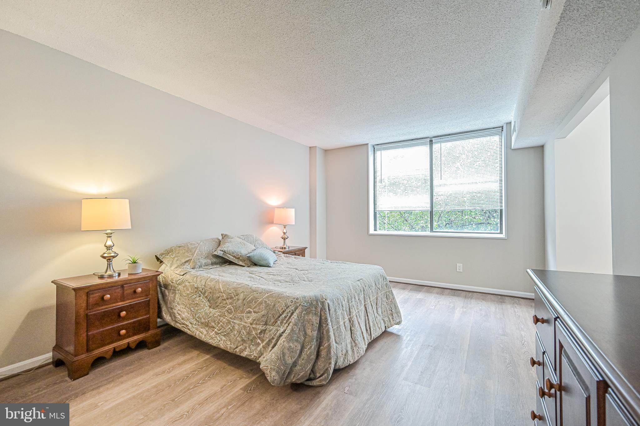 SKYLINE HOUSE - Residential