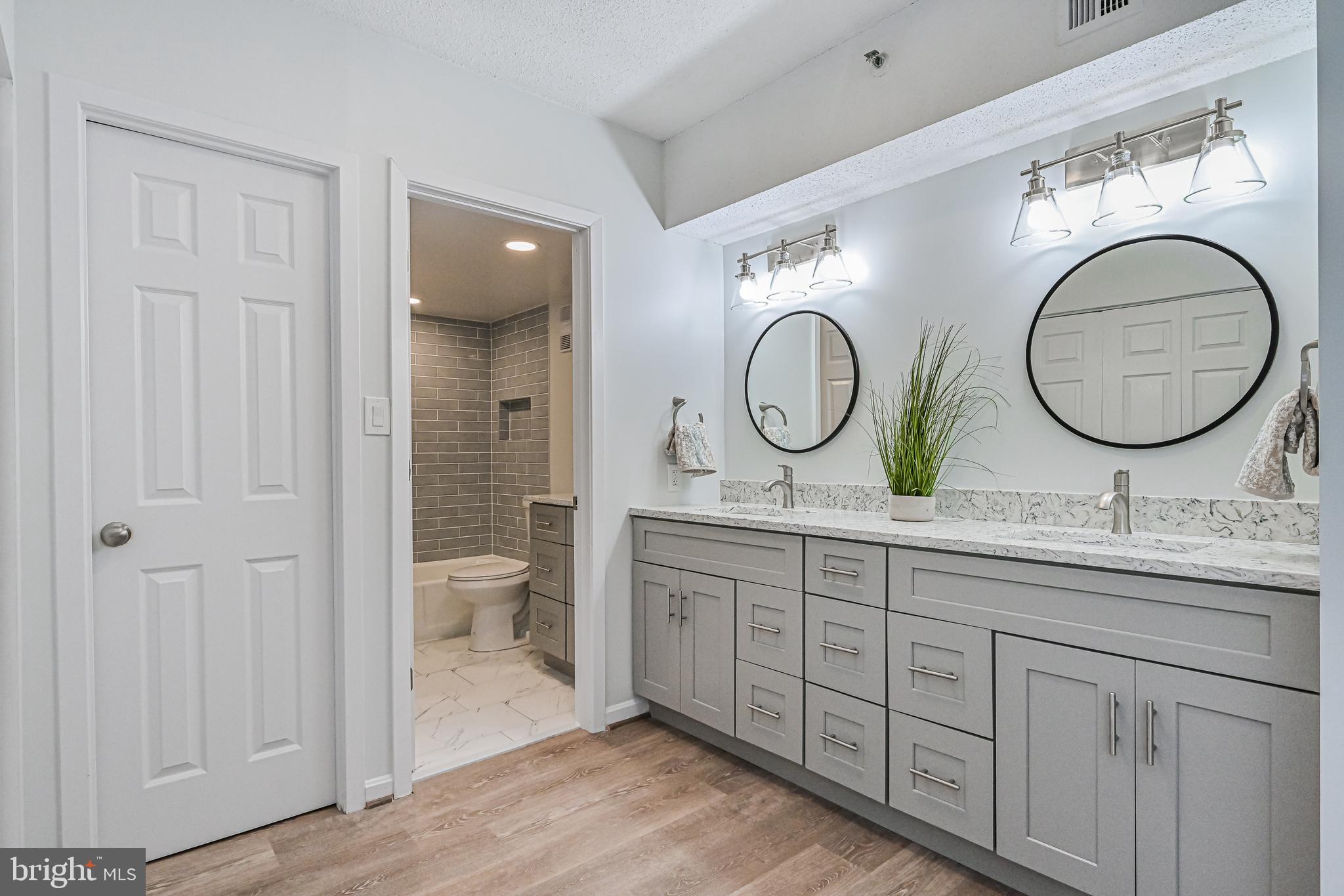 SKYLINE HOUSE - Residential