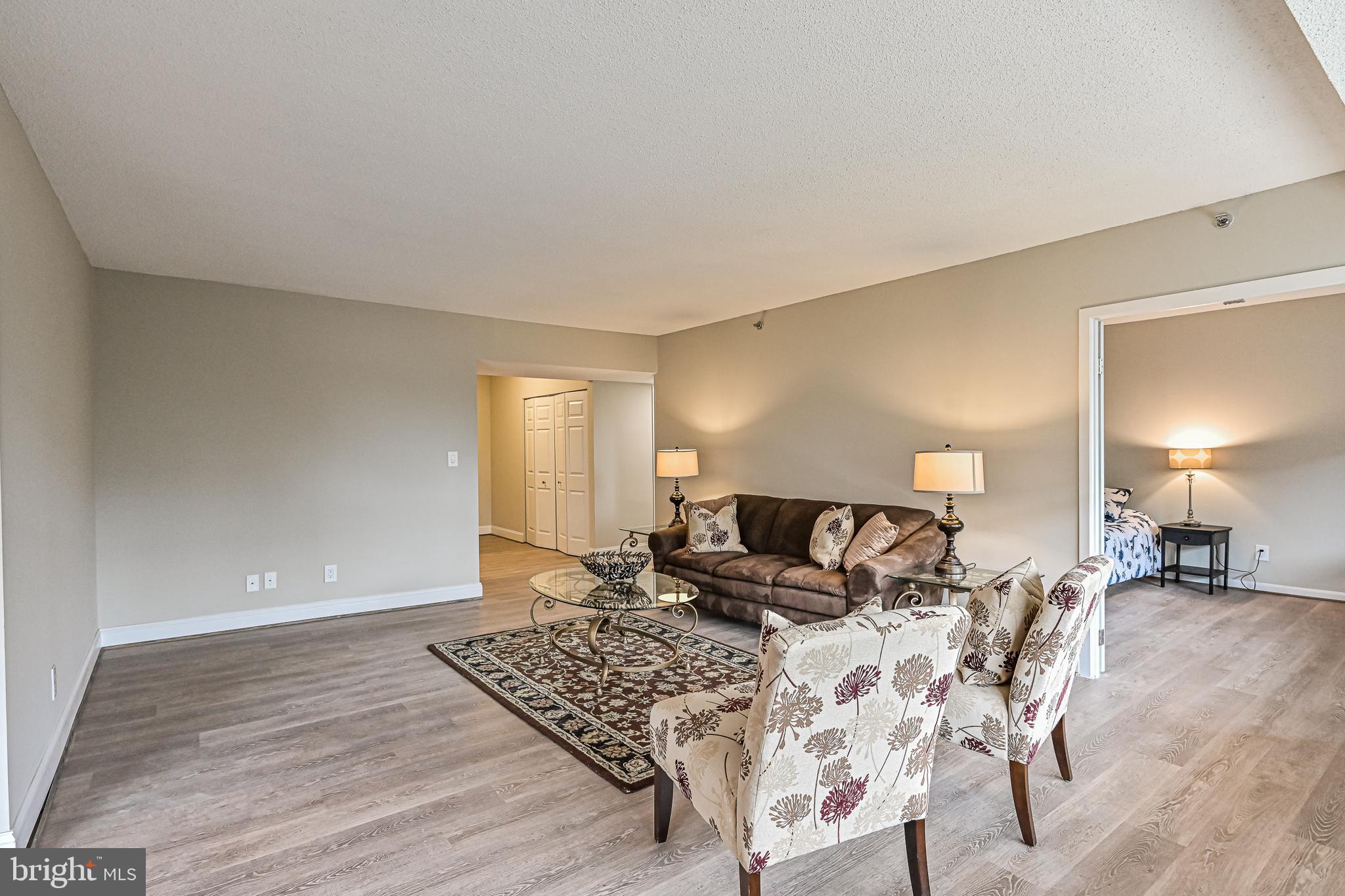 SKYLINE HOUSE - Residential