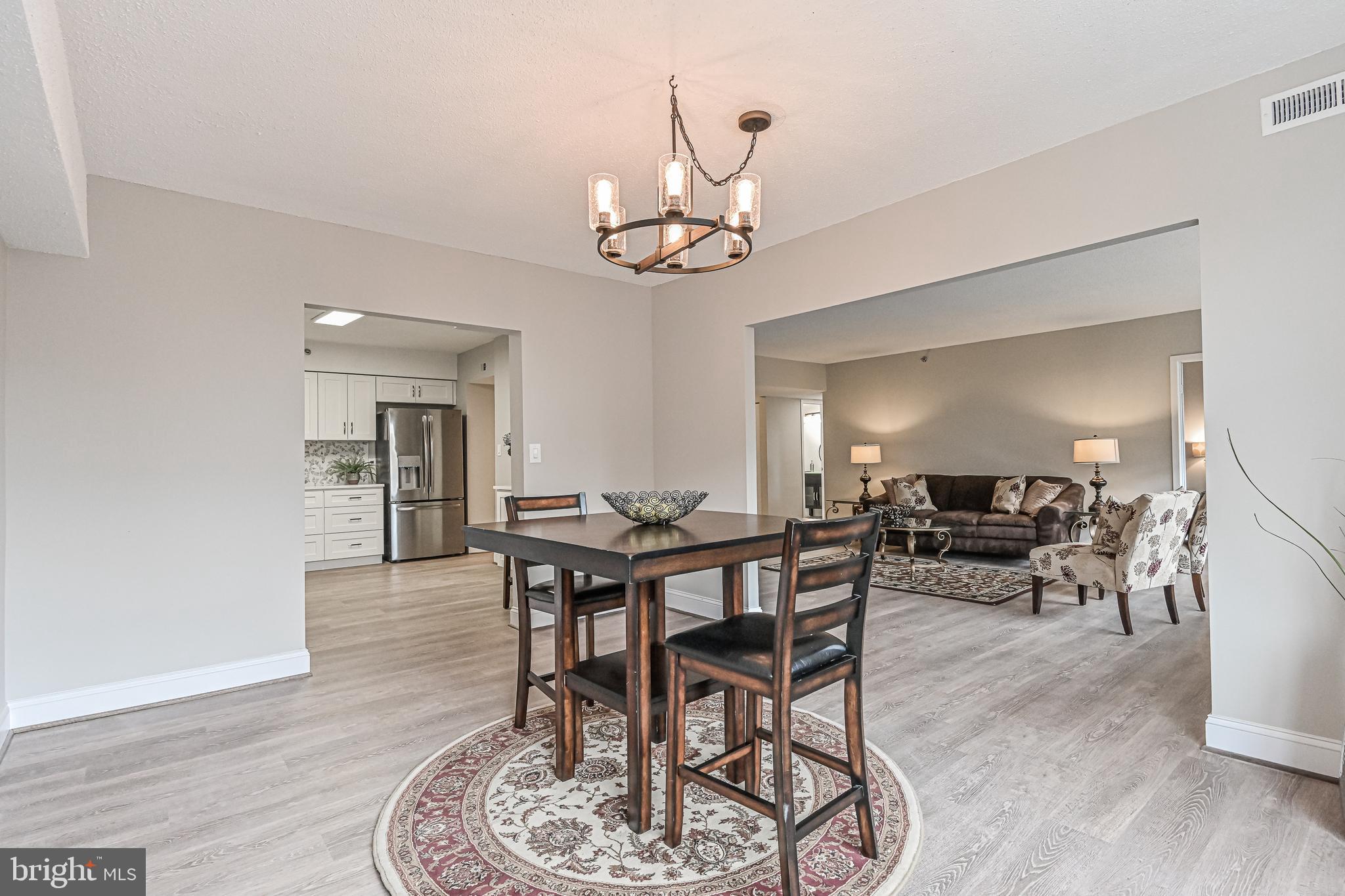 SKYLINE HOUSE - Residential