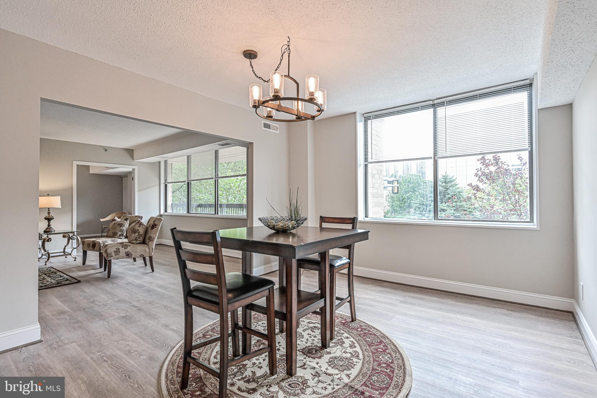 SKYLINE HOUSE - Residential