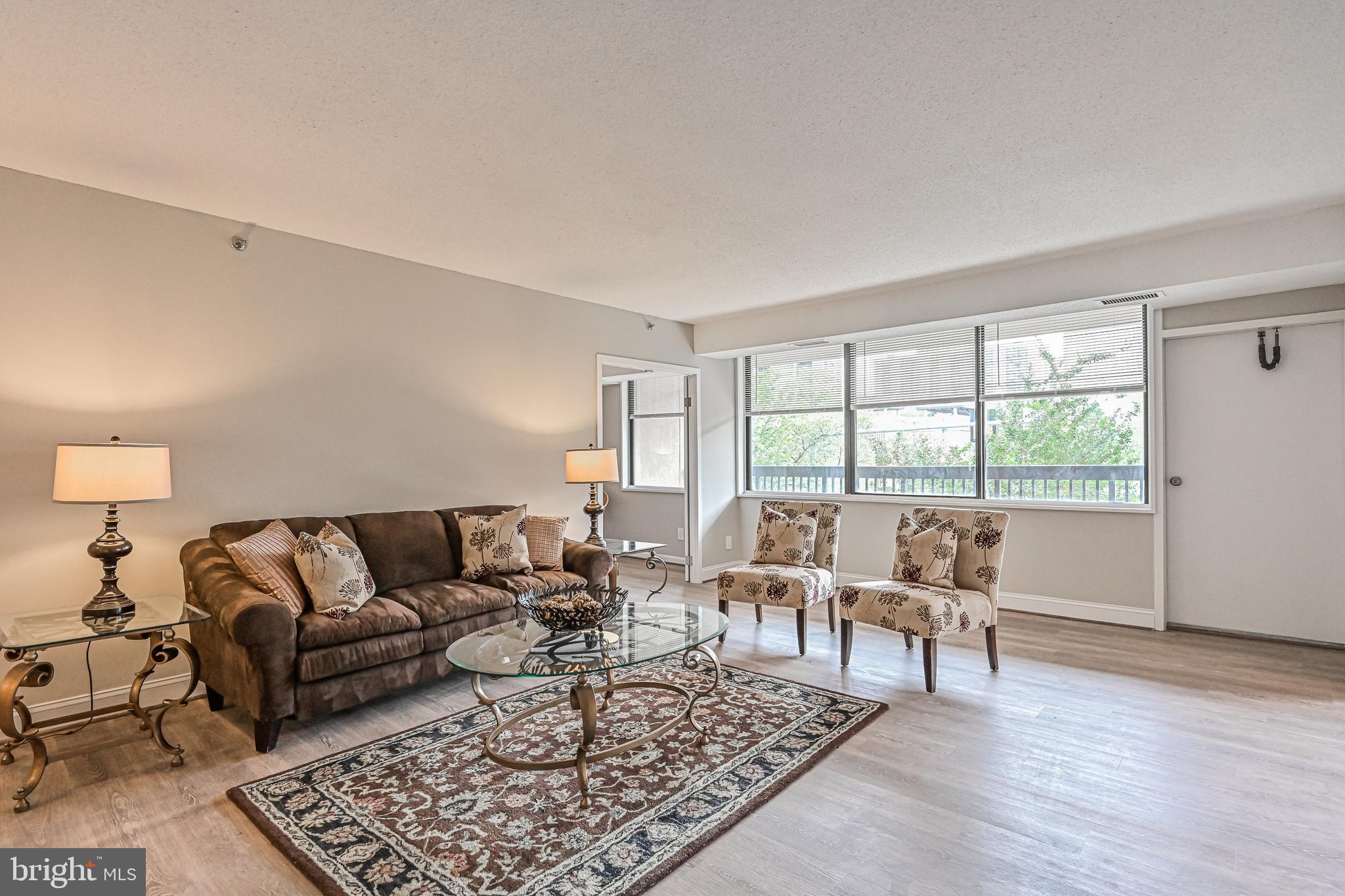 SKYLINE HOUSE - Residential