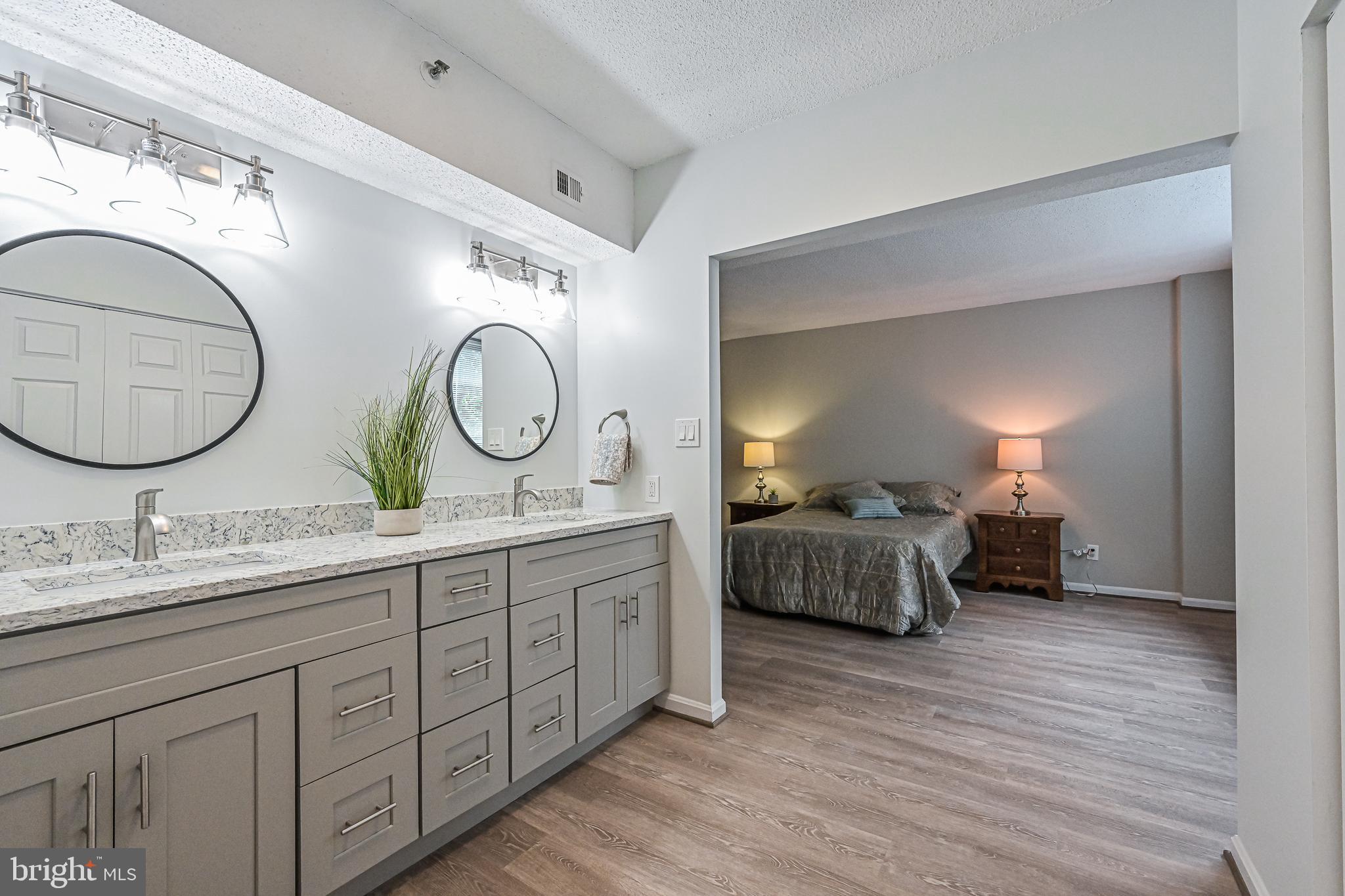 SKYLINE HOUSE - Residential