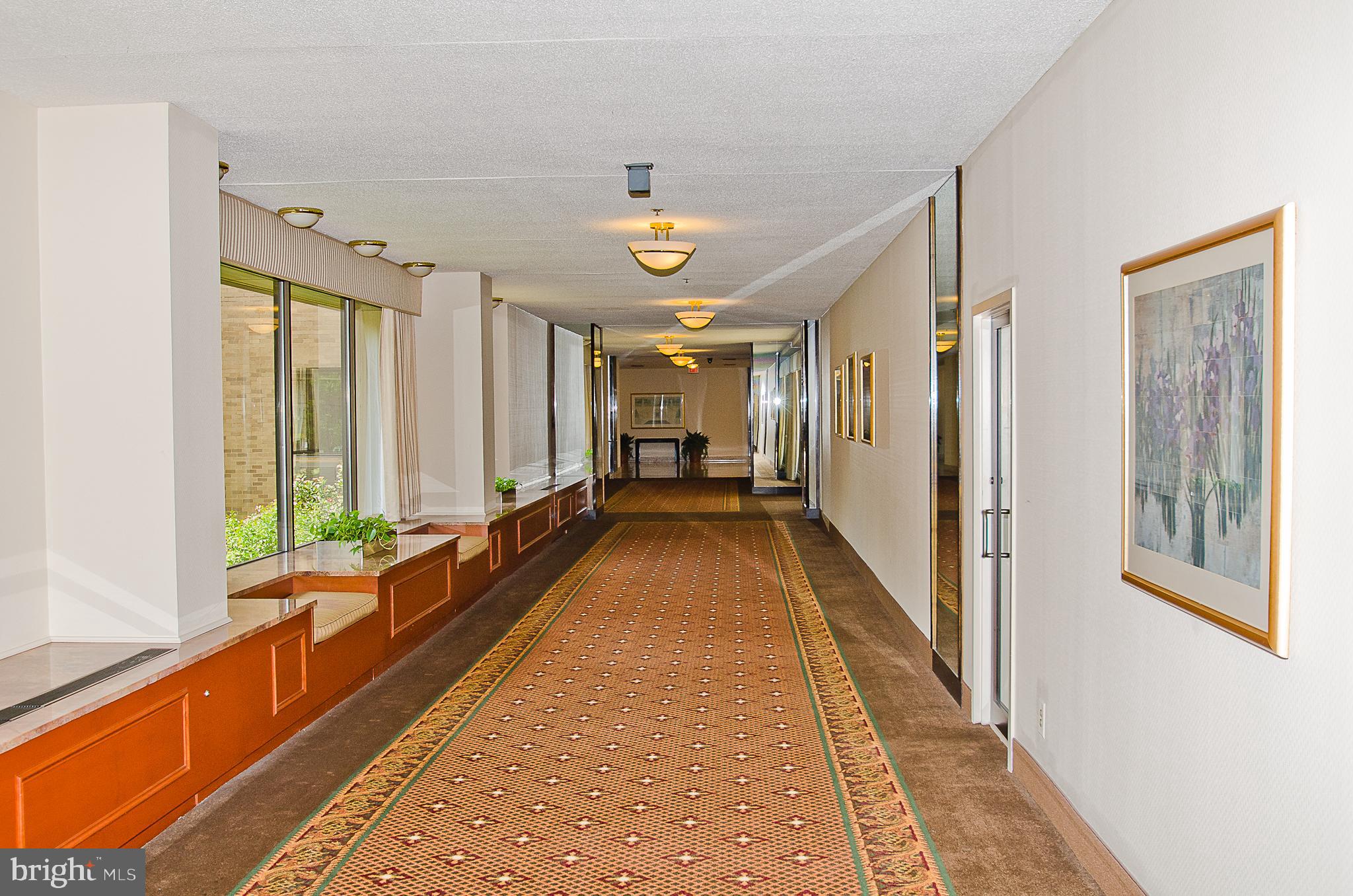 SKYLINE HOUSE - Residential