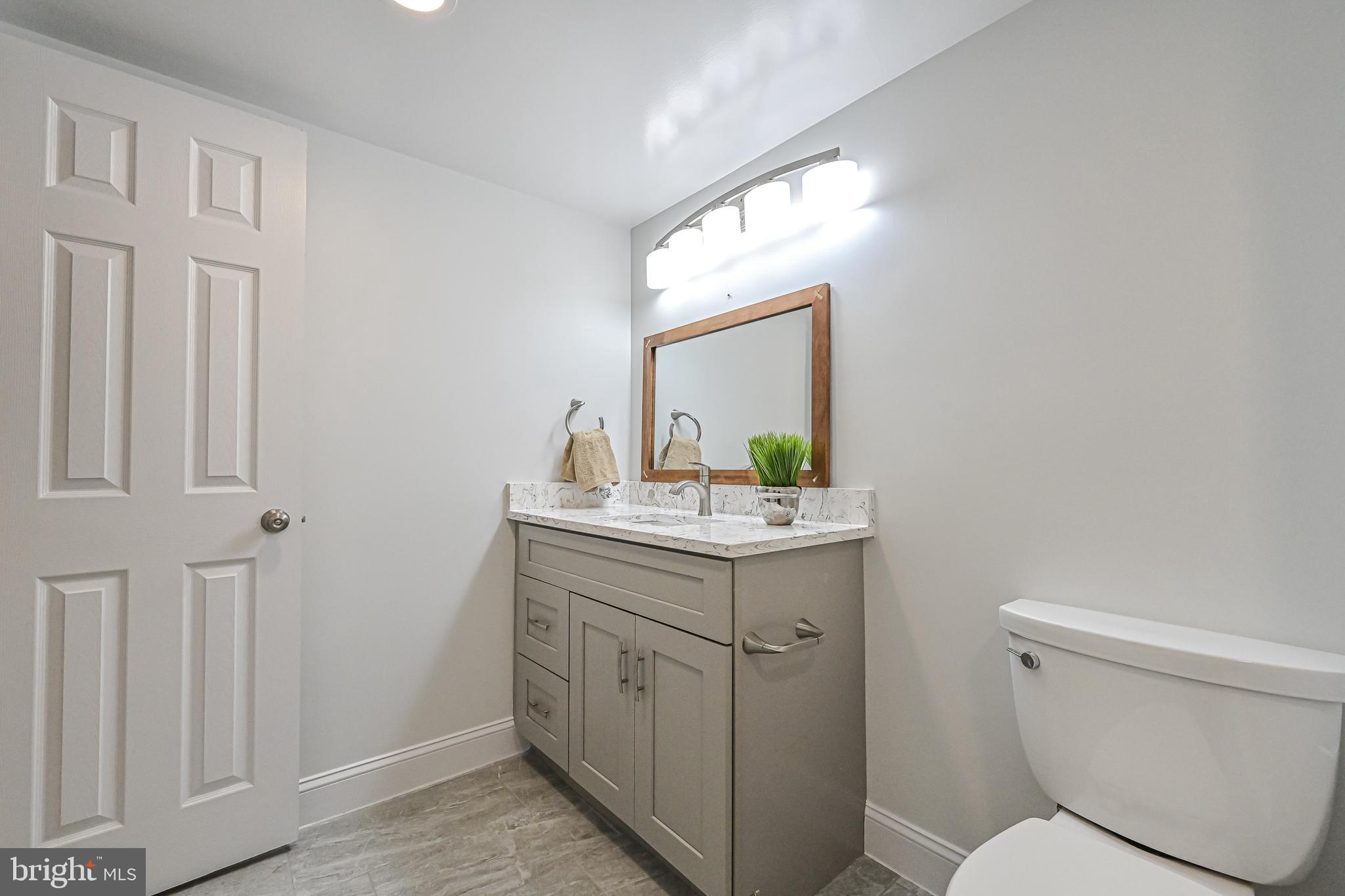 SKYLINE HOUSE - Residential