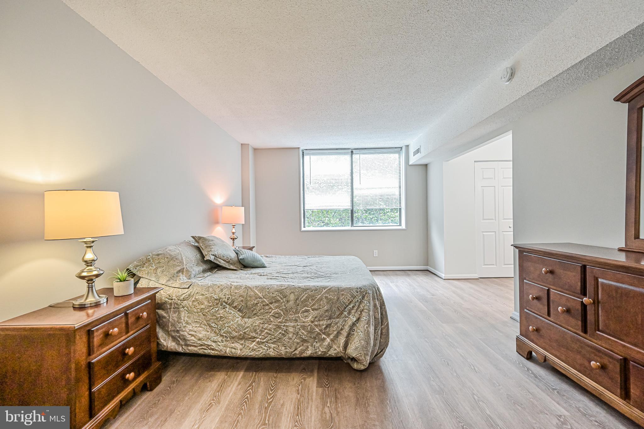 SKYLINE HOUSE - Residential