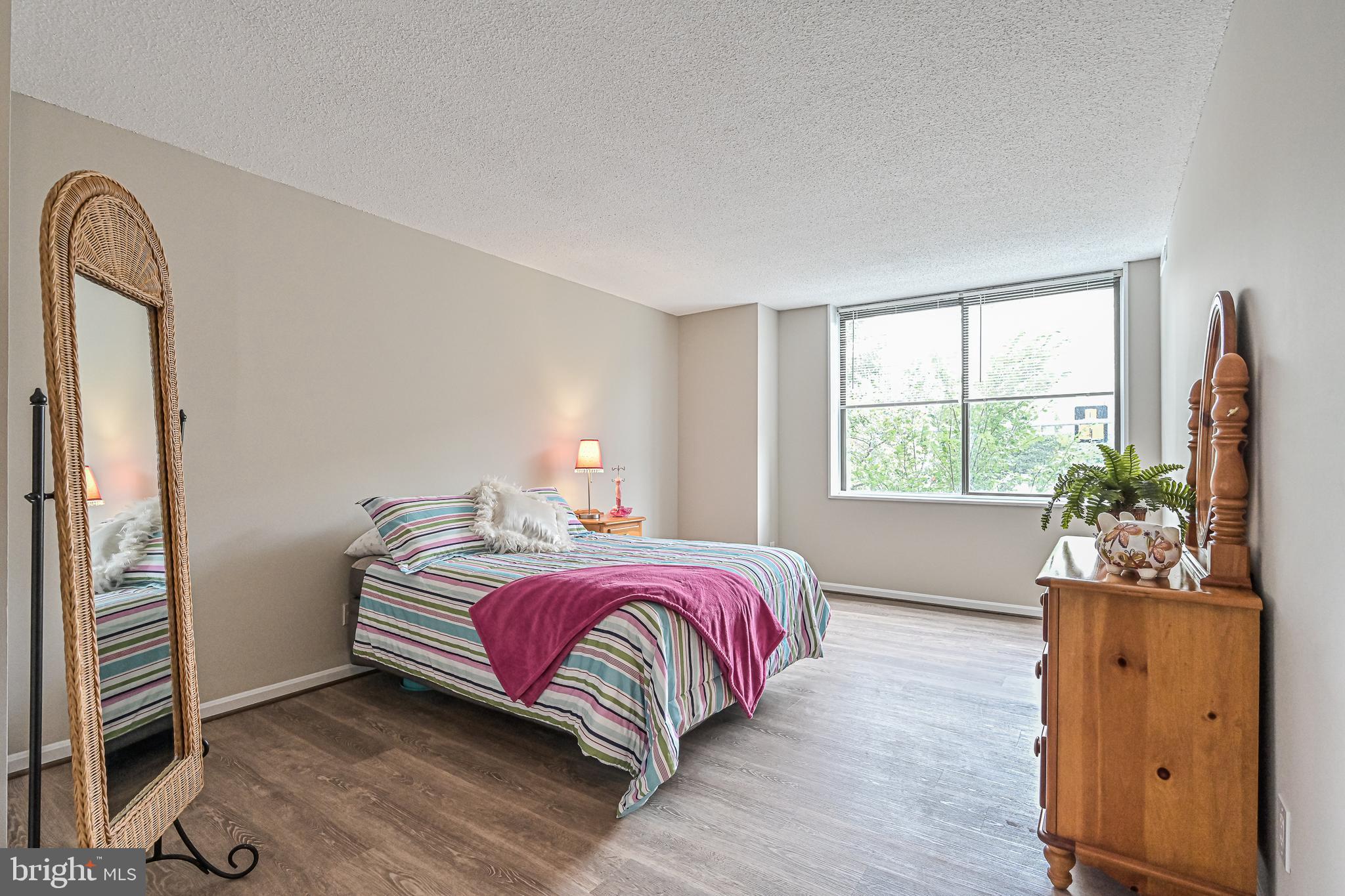 SKYLINE HOUSE - Residential