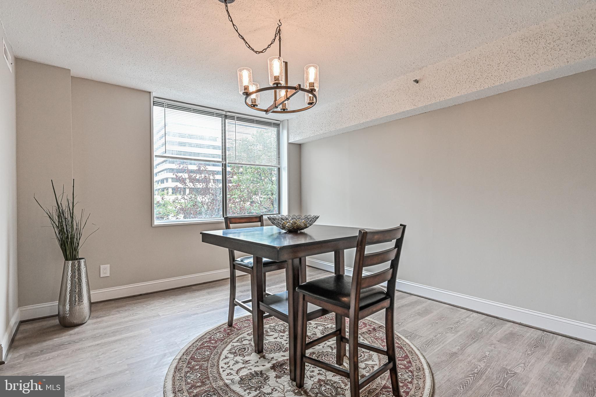 SKYLINE HOUSE - Residential